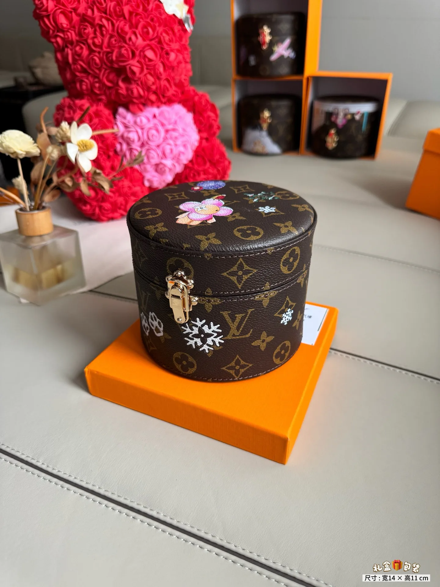 Textiles LOUIS VUITTON 18325435