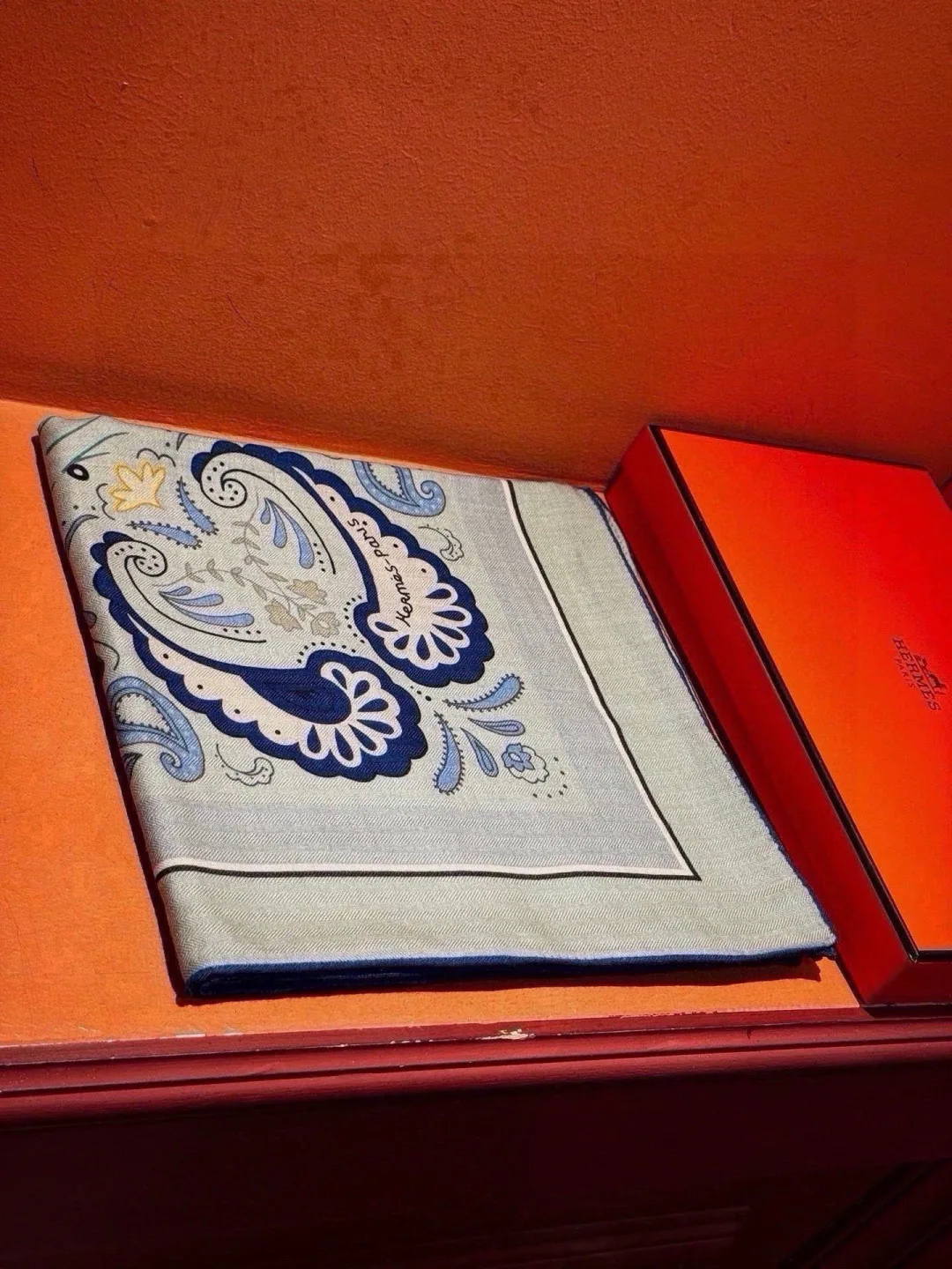Silk Scarves HERMES 18322201