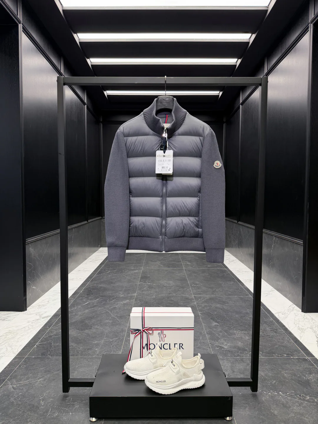 Men's Jackets And Down Jackets MONCLER 18416841