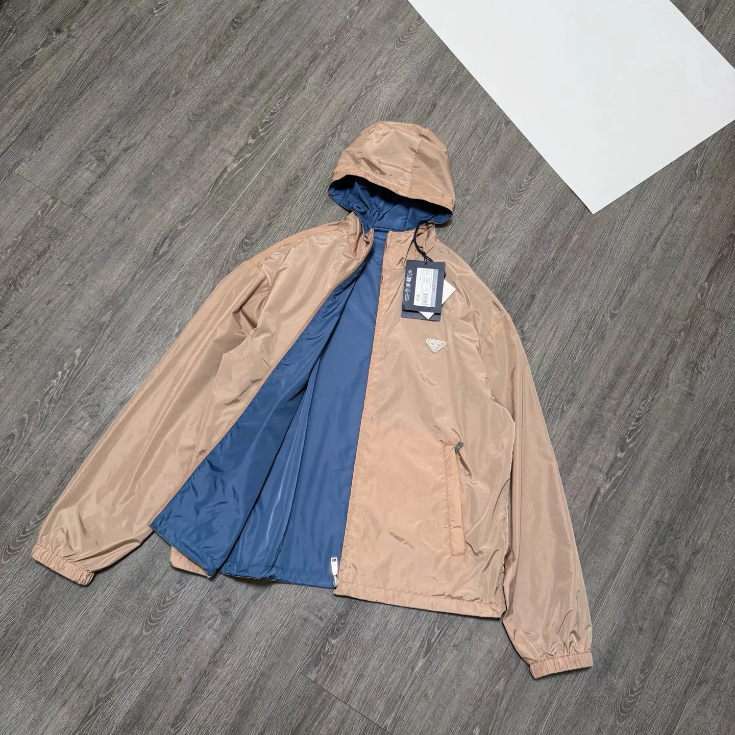 Women's Jackets And Down Jackets PRADA 18052162