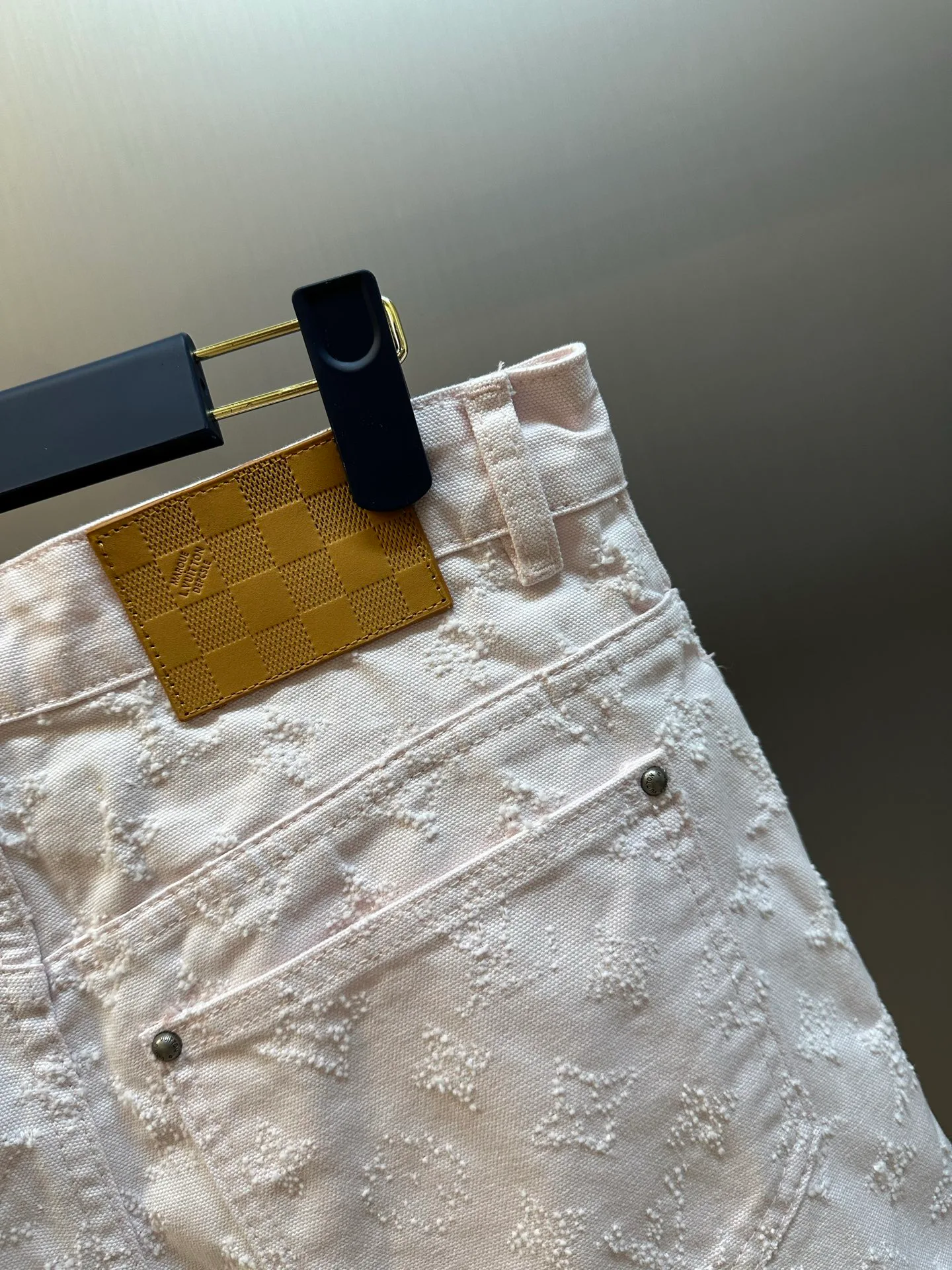 Men's Shorts LOUIS VUITTON 18178881
