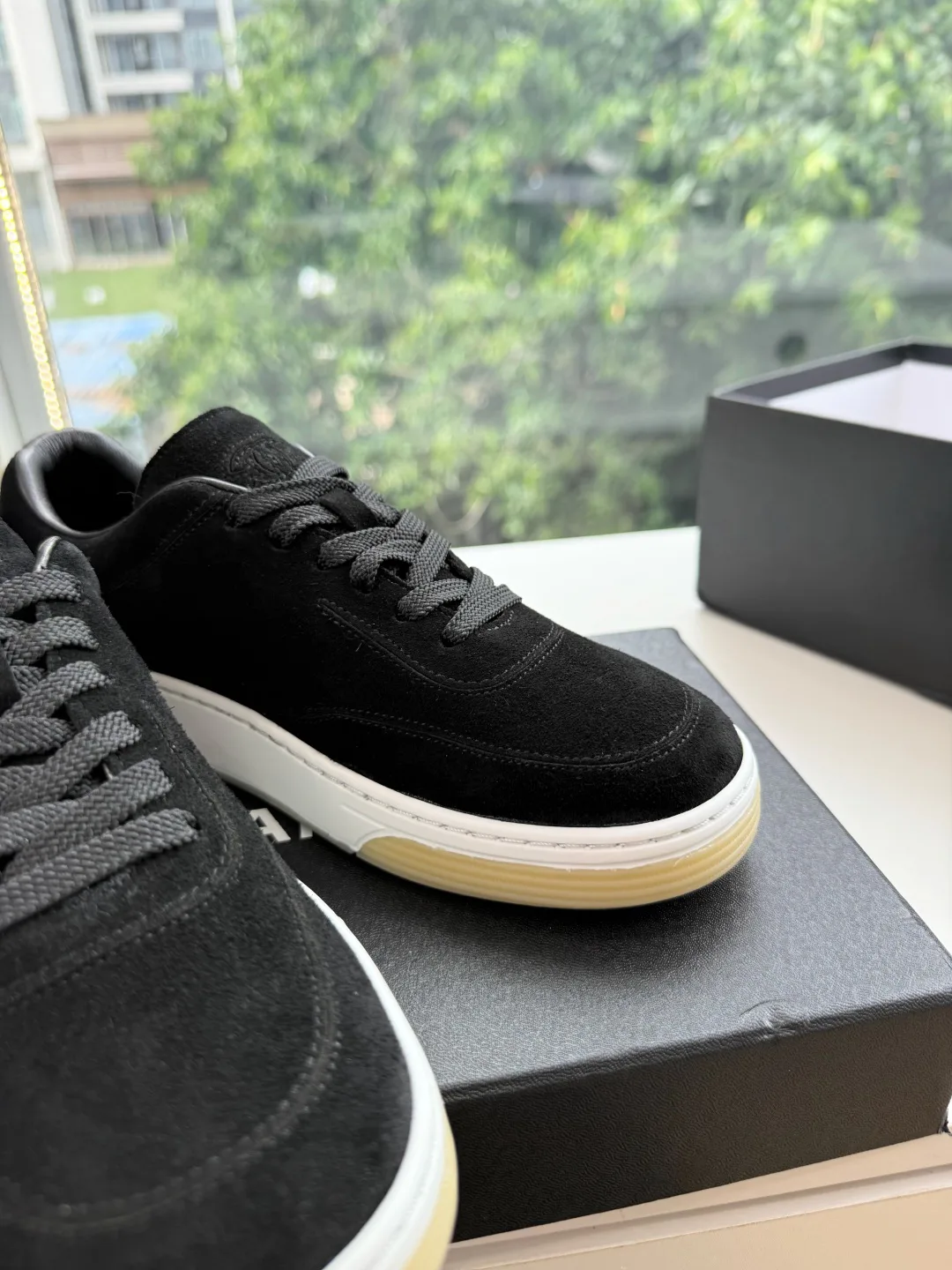 Women's Sneakers CHANEL 18053171