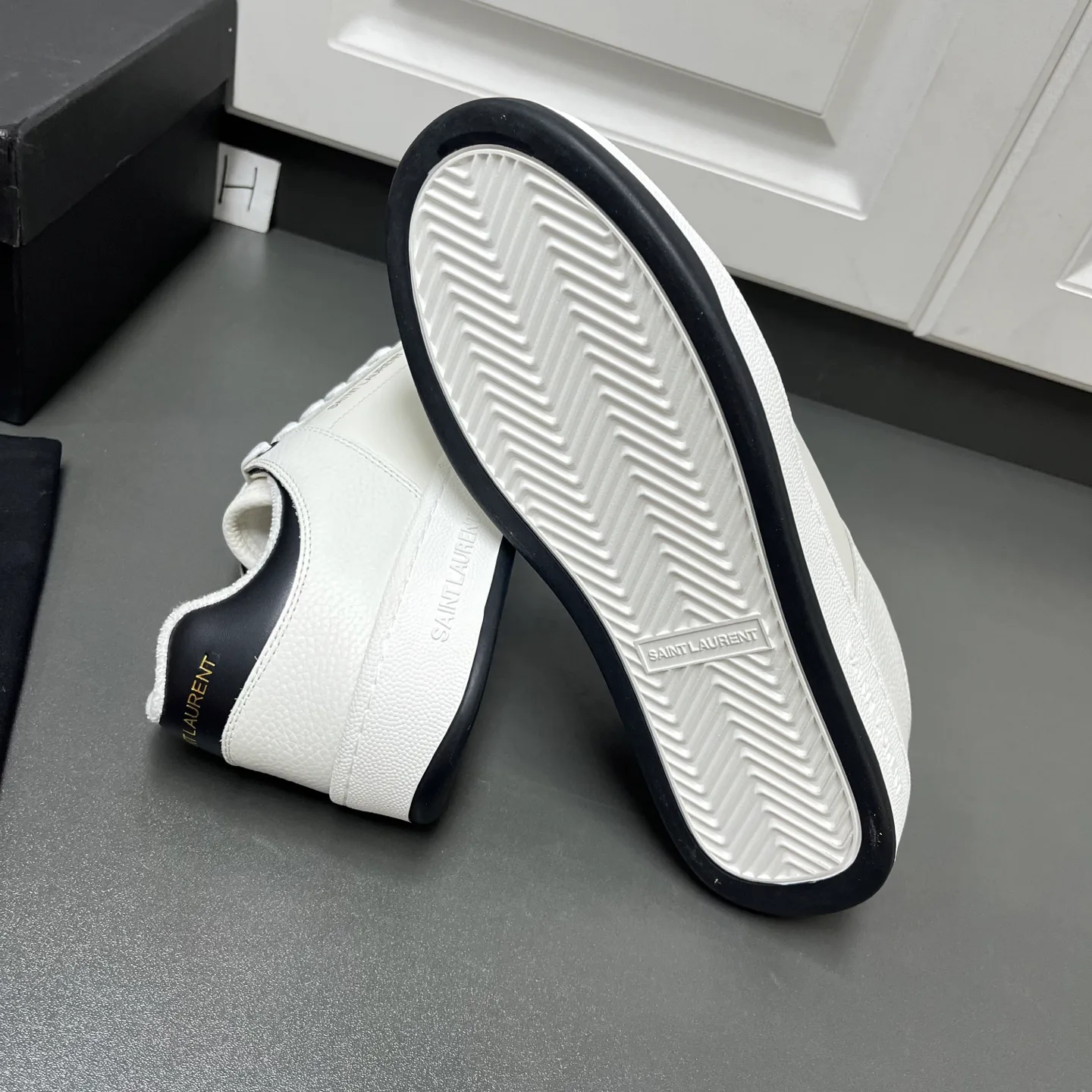 Men's Sneakers SAINT LAURENT 17636687