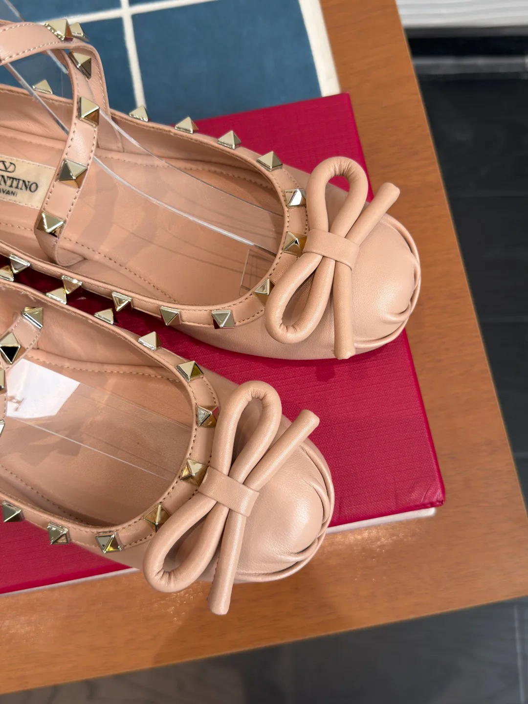 Women's Ballet Flats VALENTINO 18125365
