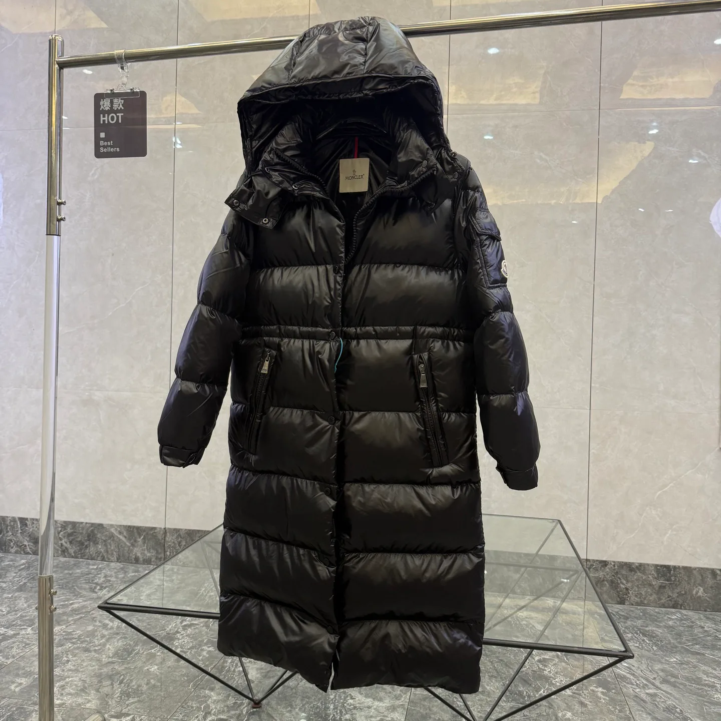 Women's Jackets And Down Jackets MONCLER 17923593
