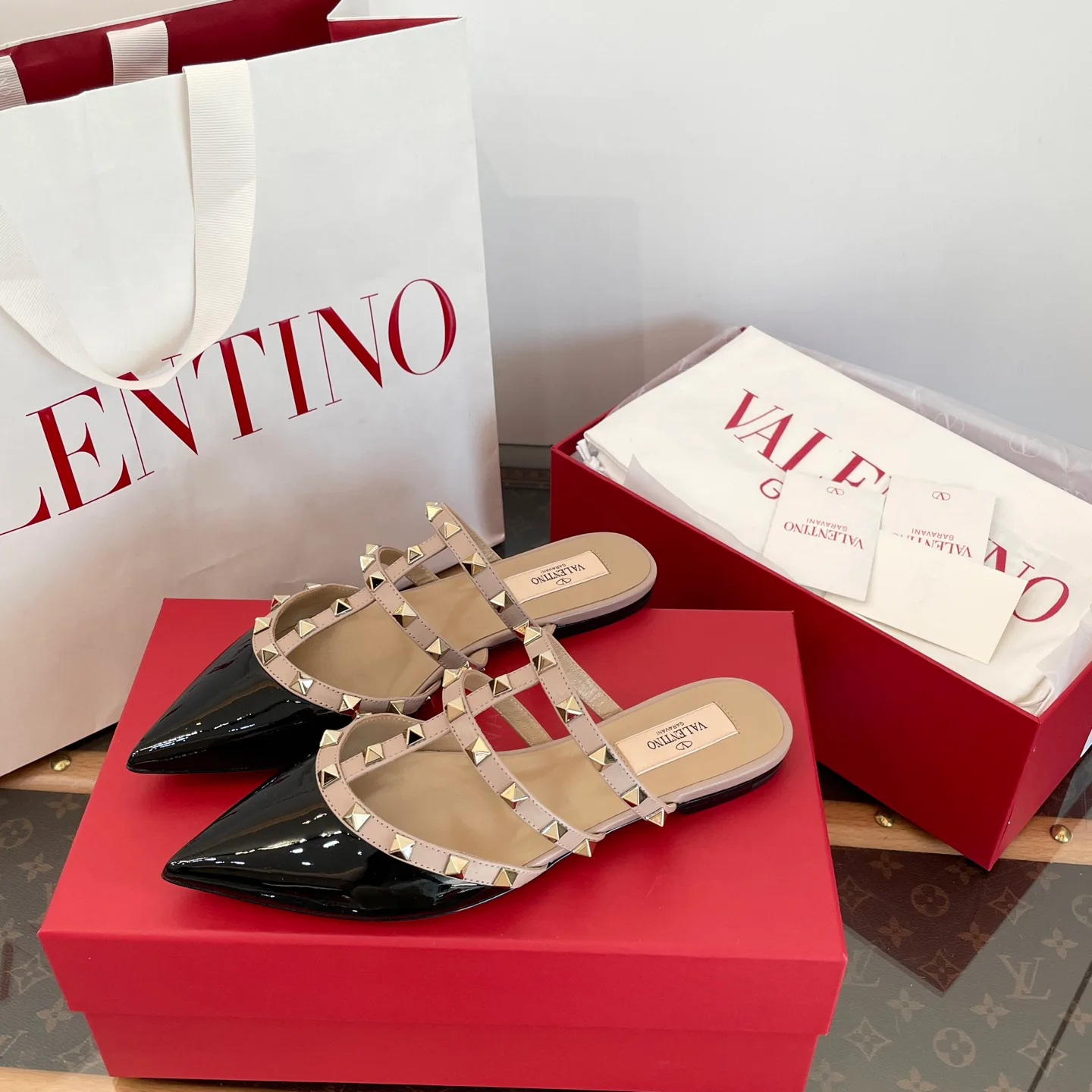 Women's Mules And Clogs VALENTINO 18133373