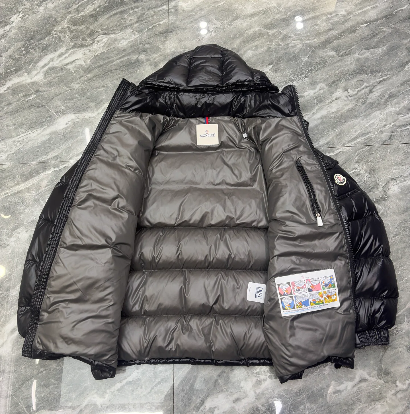 Women's Jackets And Down Jackets MONCLER 17568683