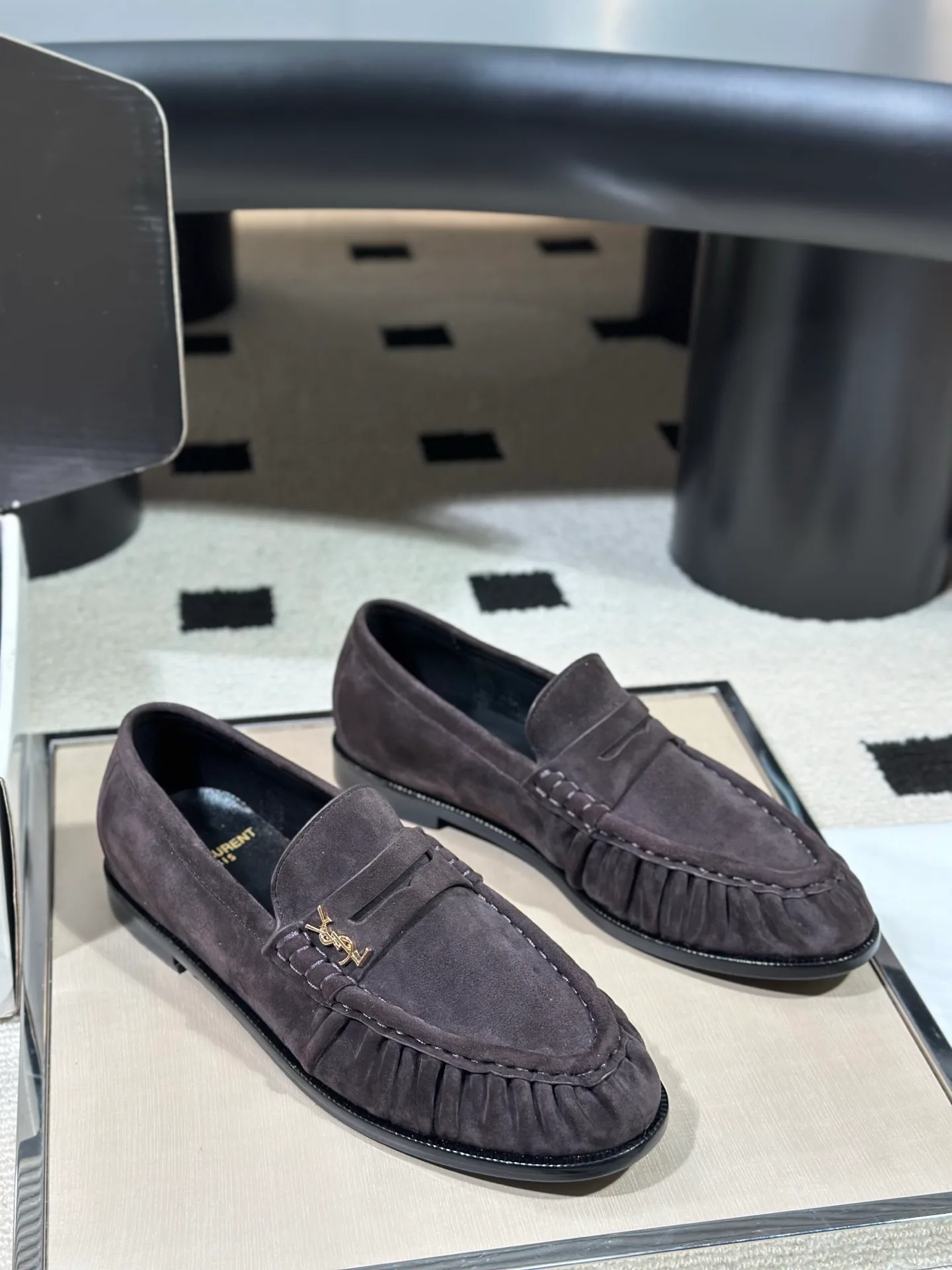 Women's Loafers And Moccasins SAINT LAURENT 18041786