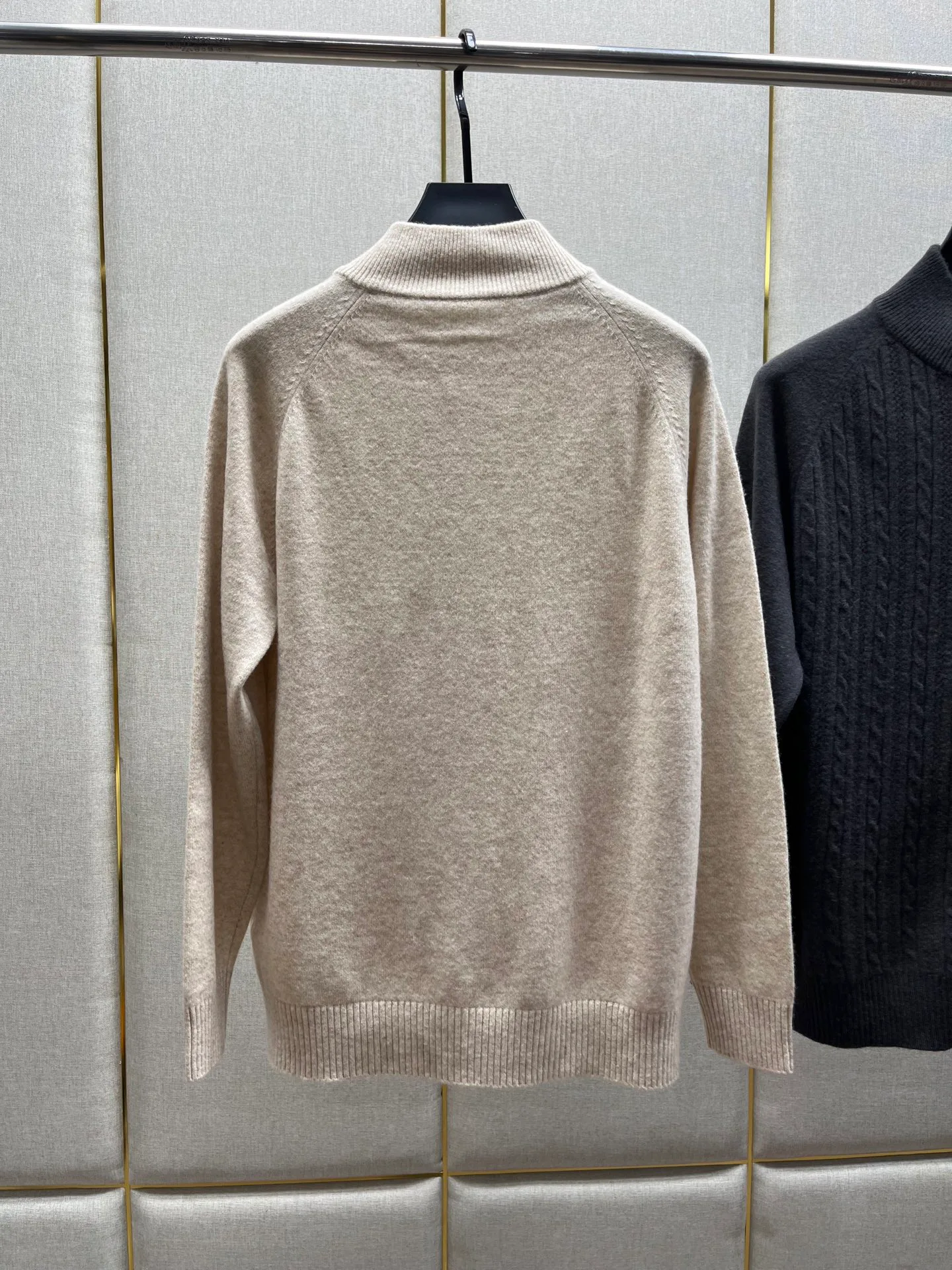 Men's Jumpers And Sweaters DOLCE & GABBANA 18109029
