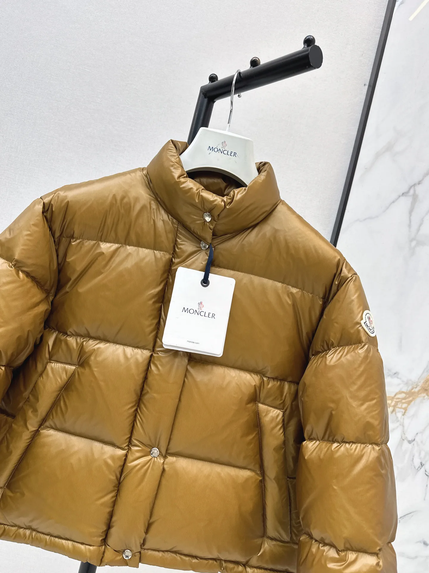 Куртки И Пуховики Женские Moncler 18657331