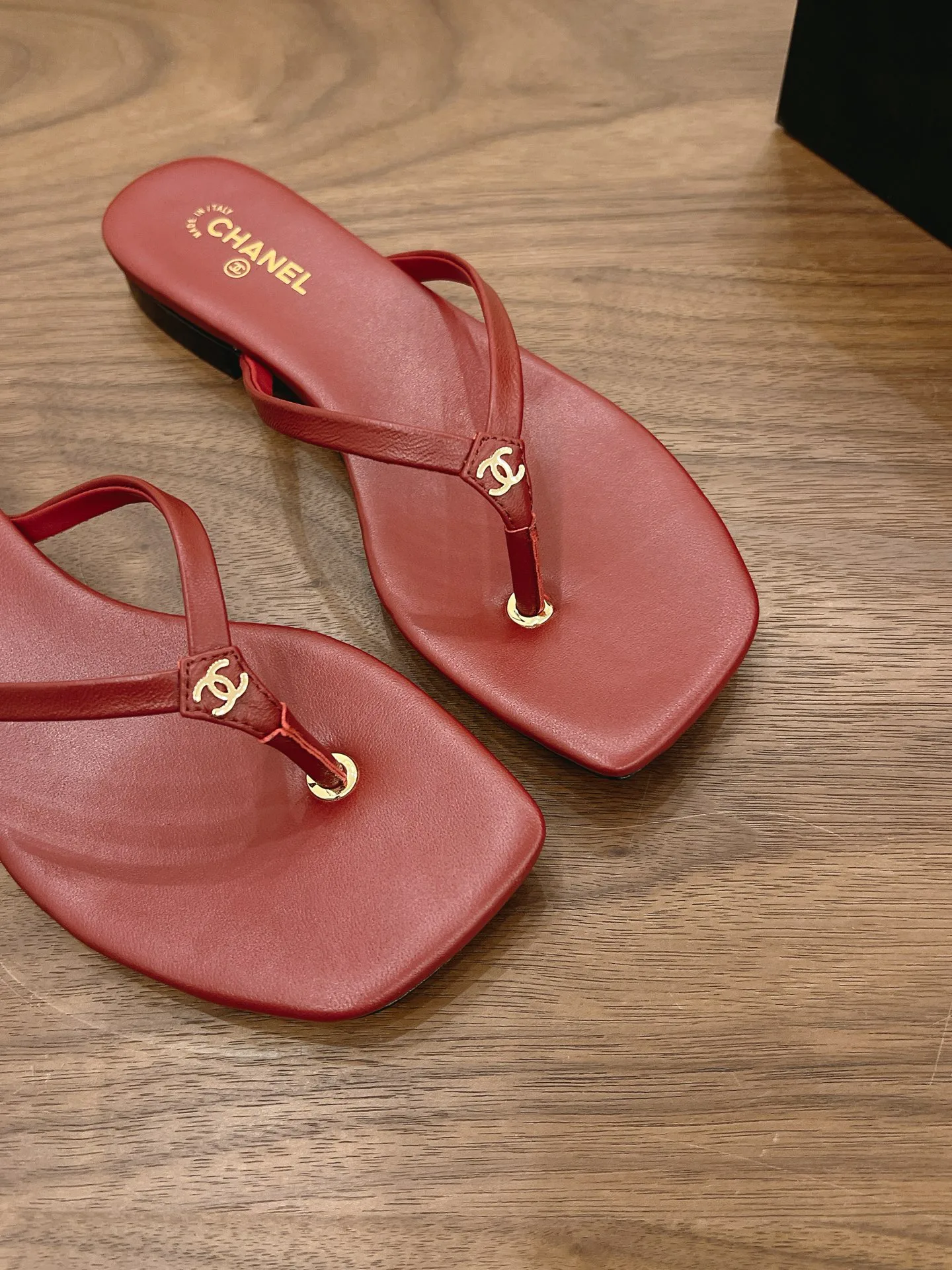 Women's Flip-Flops CHANEL 16944163