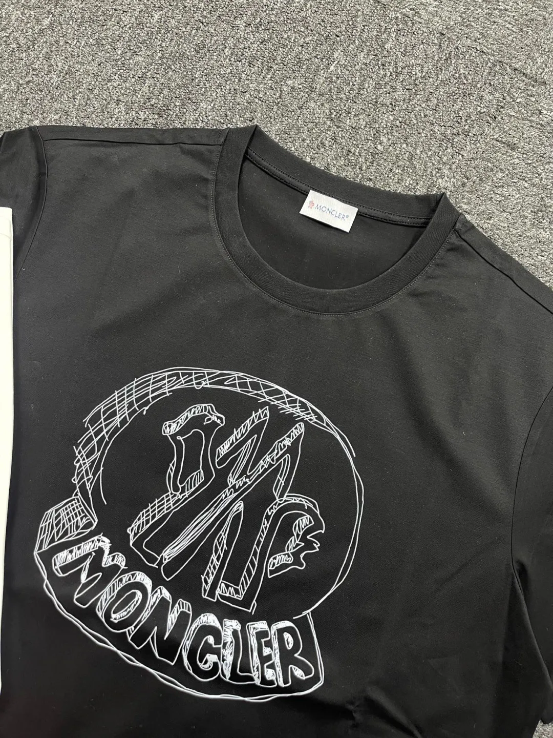 Men's T-Shirts MONCLER 17037185