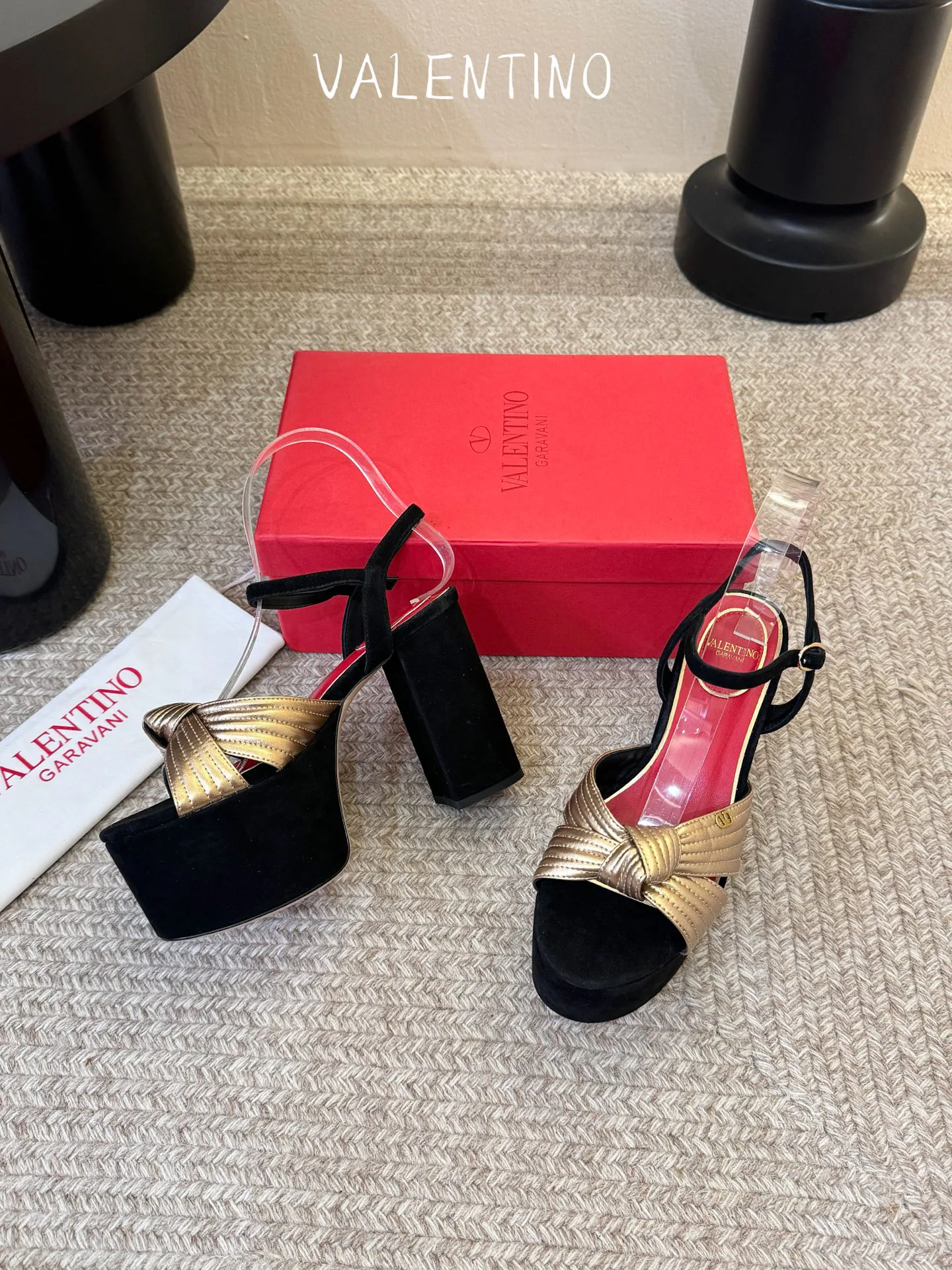 Women's Open-Toe Sandals VALENTINO 17396963