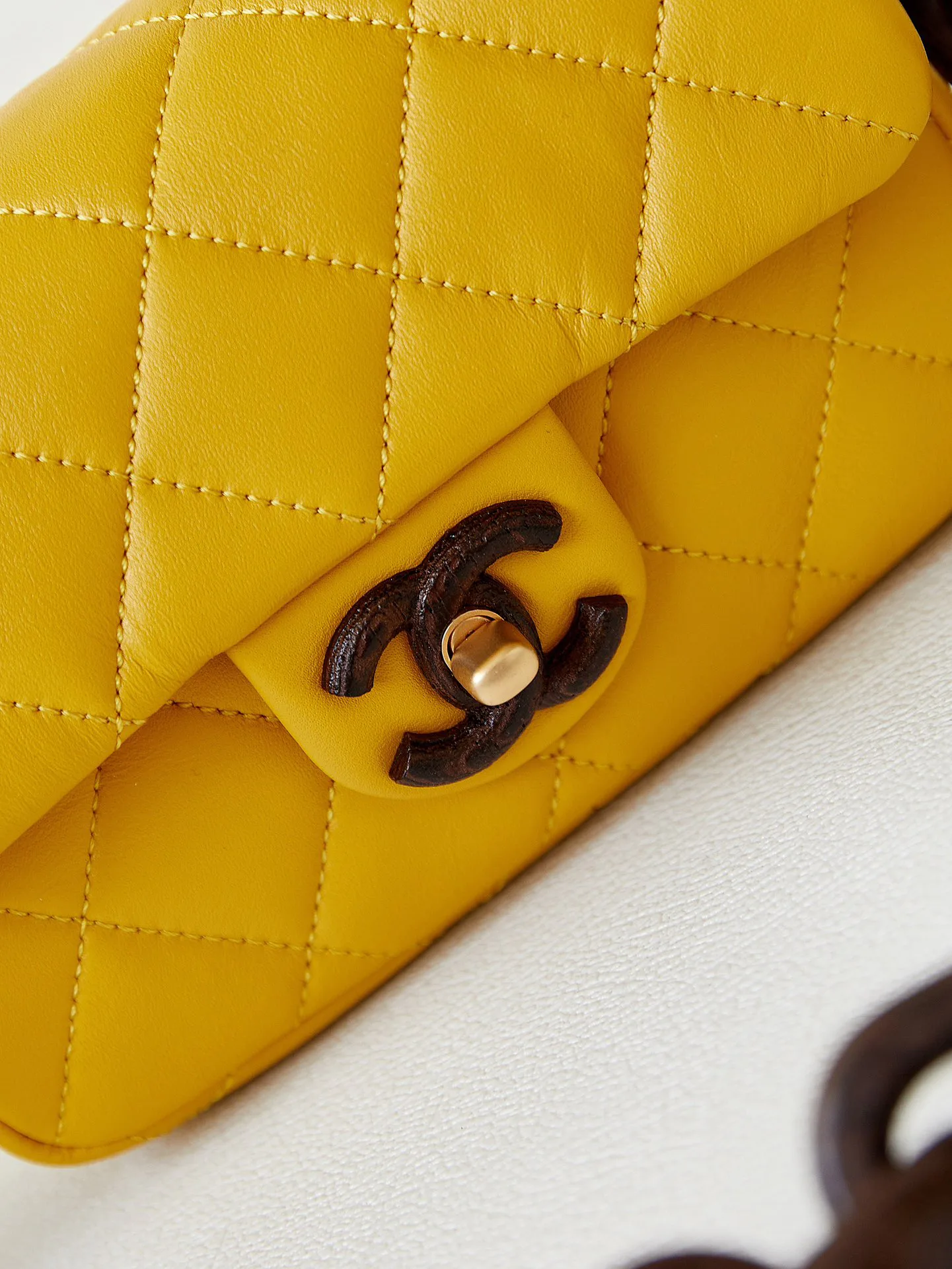 Women's Classic Handbags CHANEL 18065555