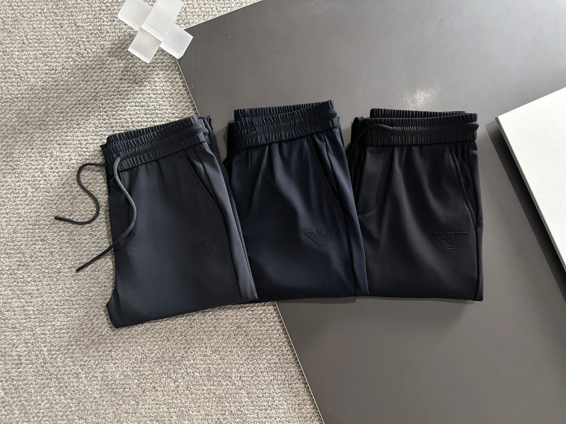 Men's Trousers ARMANI 18098051