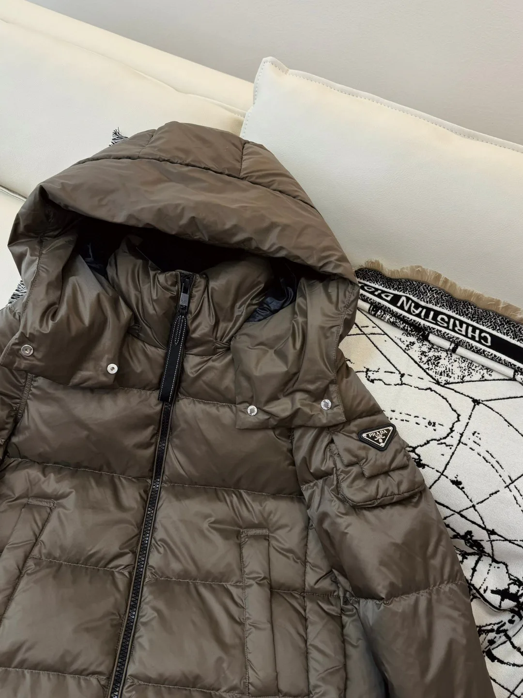 Women's Jackets And Down Jackets PRADA 17910126