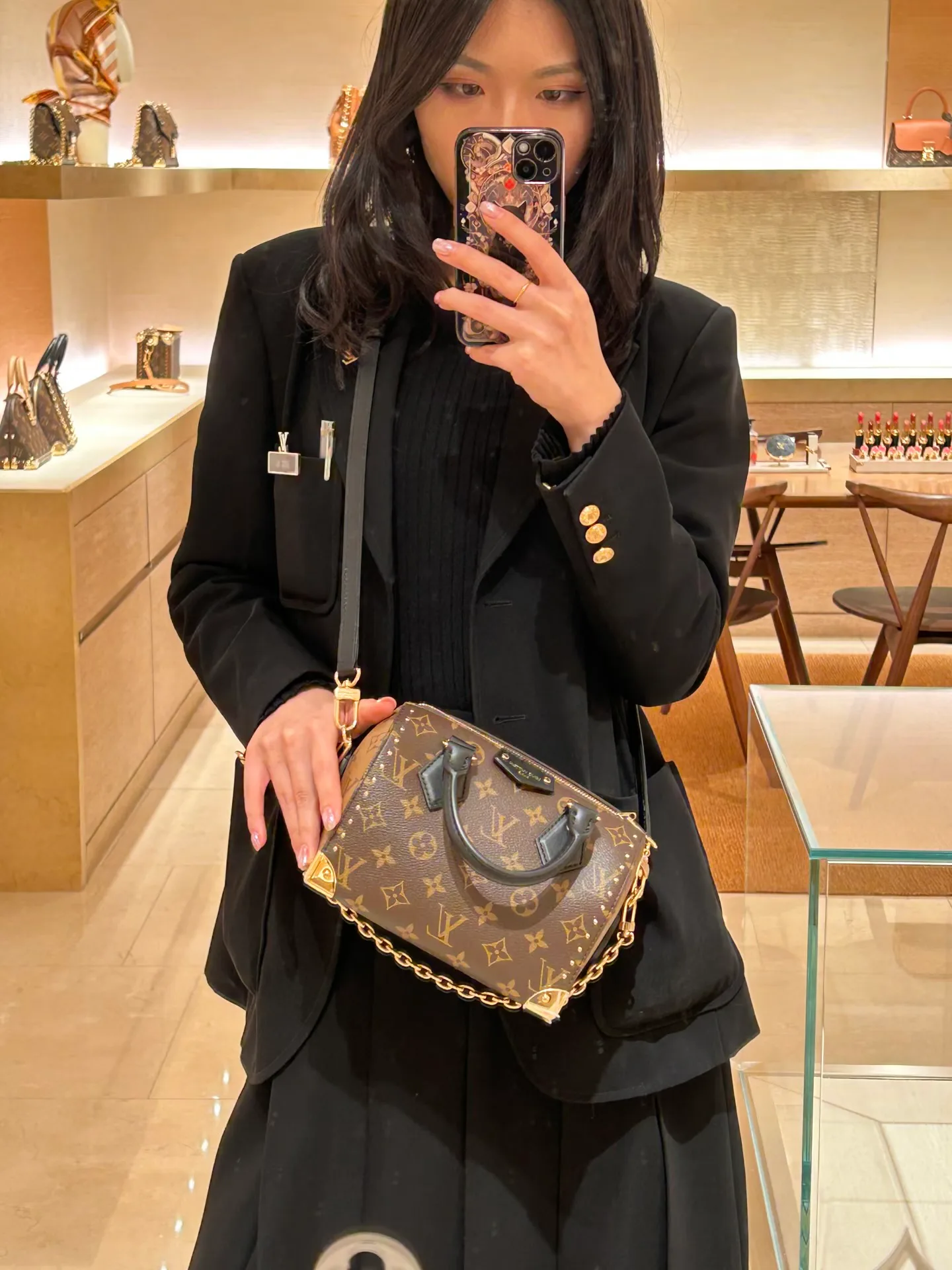 Women's Classic Handbags LOUIS VUITTON 18148120
