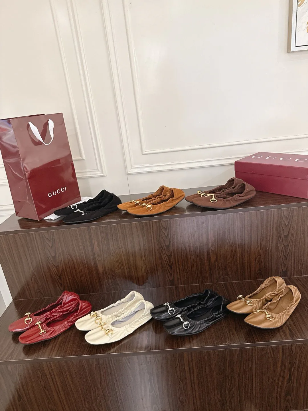 Women's Ballet Flats GUCCI 17801544