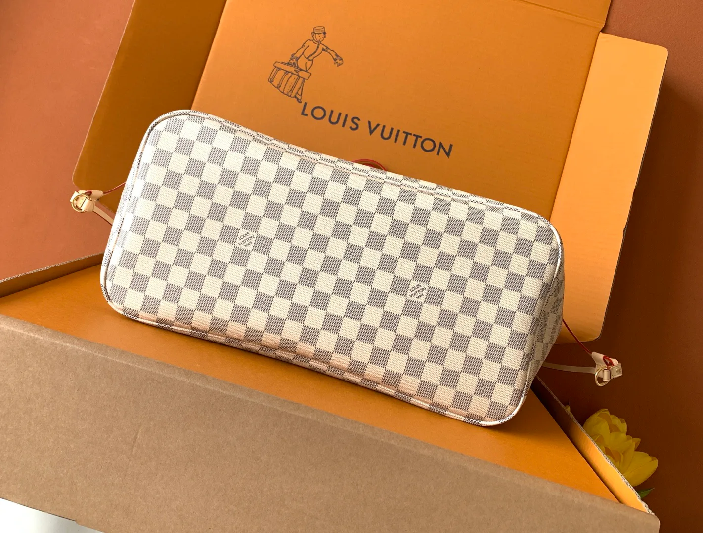 Women's Classic Handbags LOUIS VUITTON 18156578