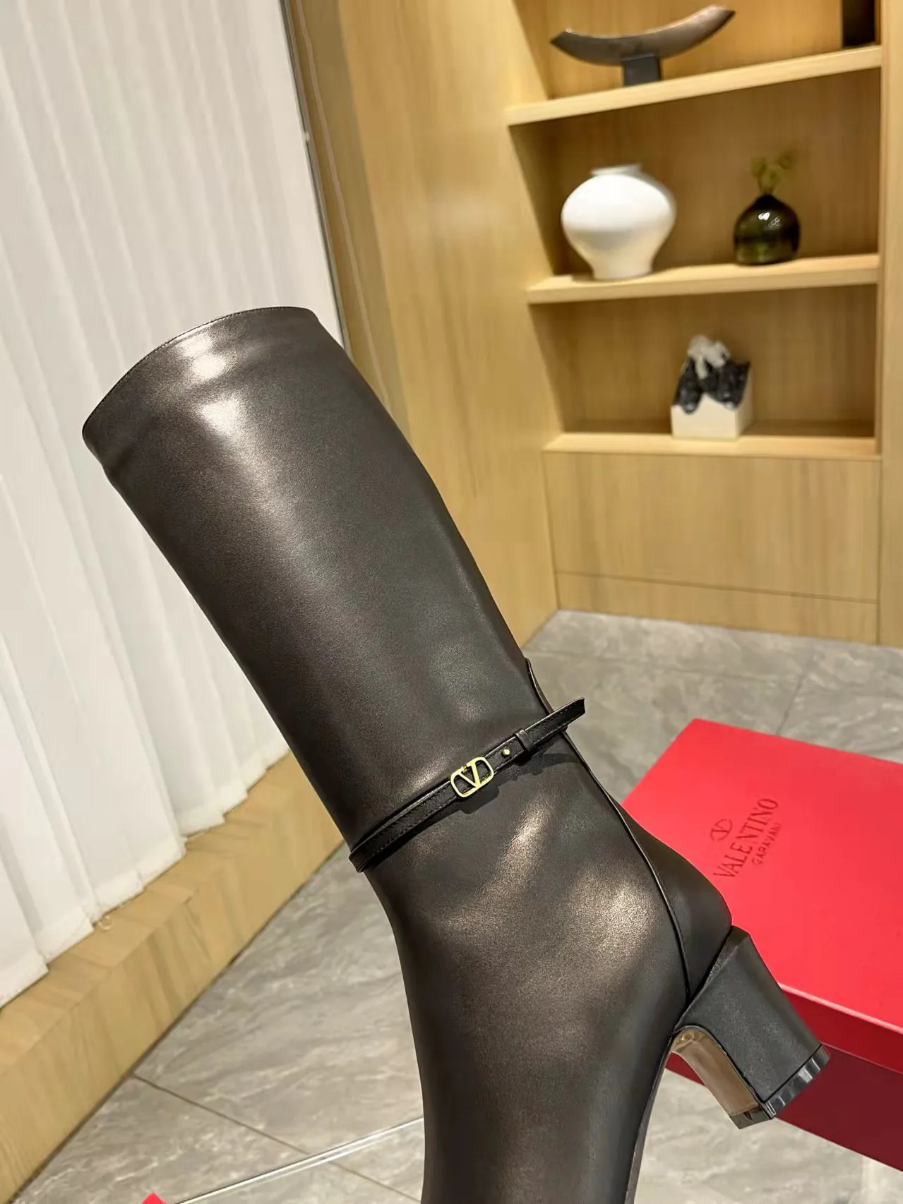 Women's Boots VALENTINO 17956929