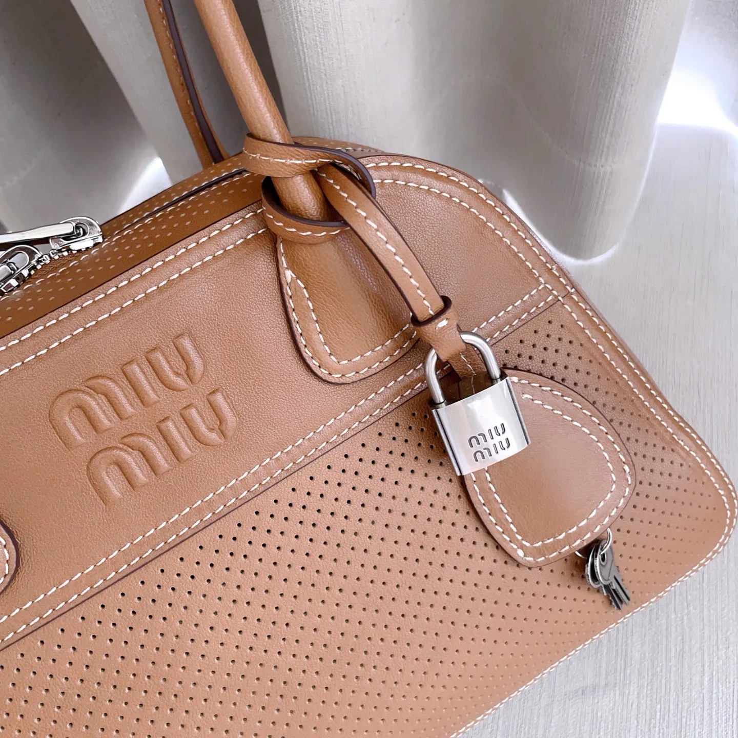 Women's Classic Handbags MIU MIU 17810529