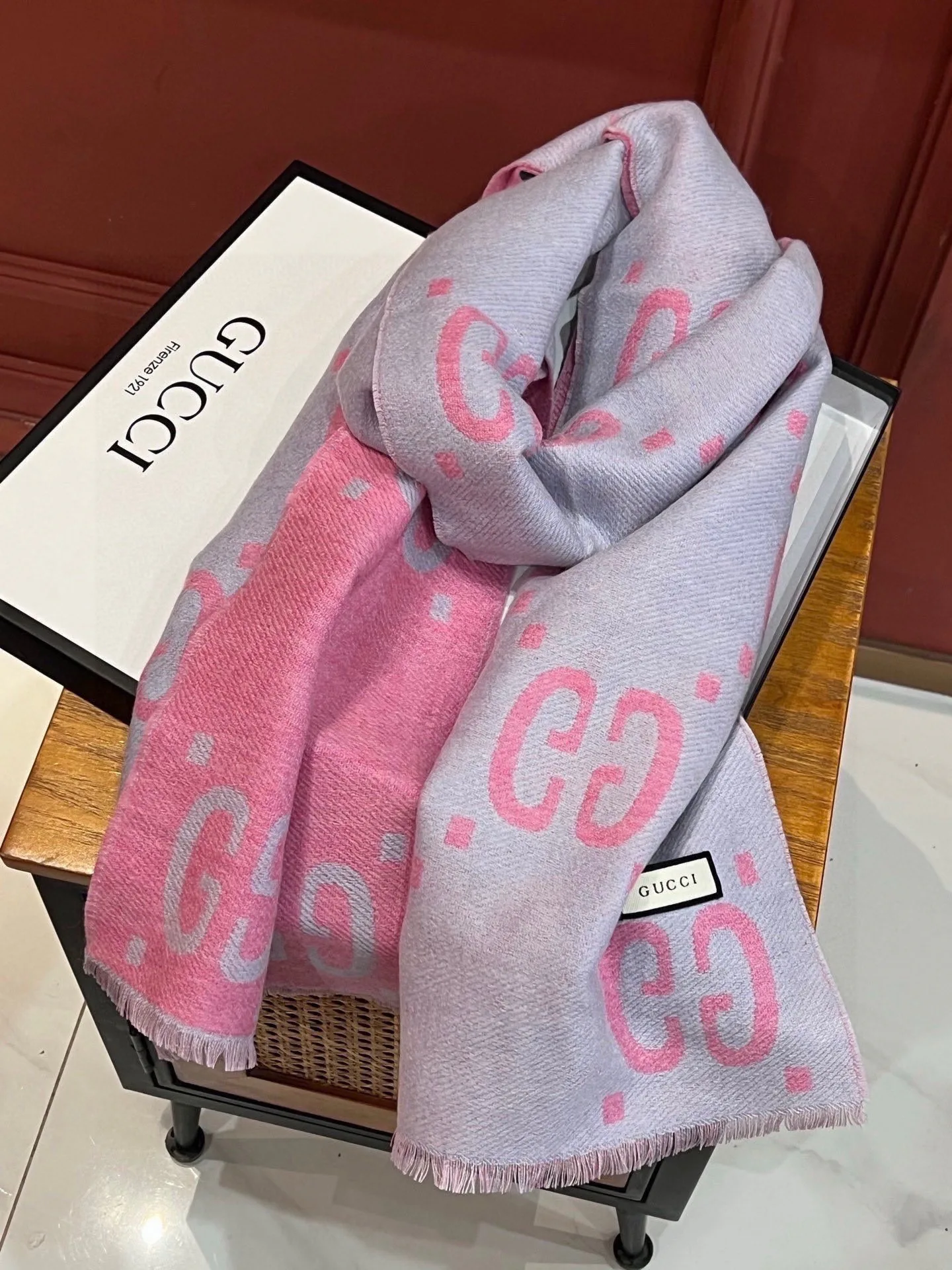 Scarves GUCCI 17673141