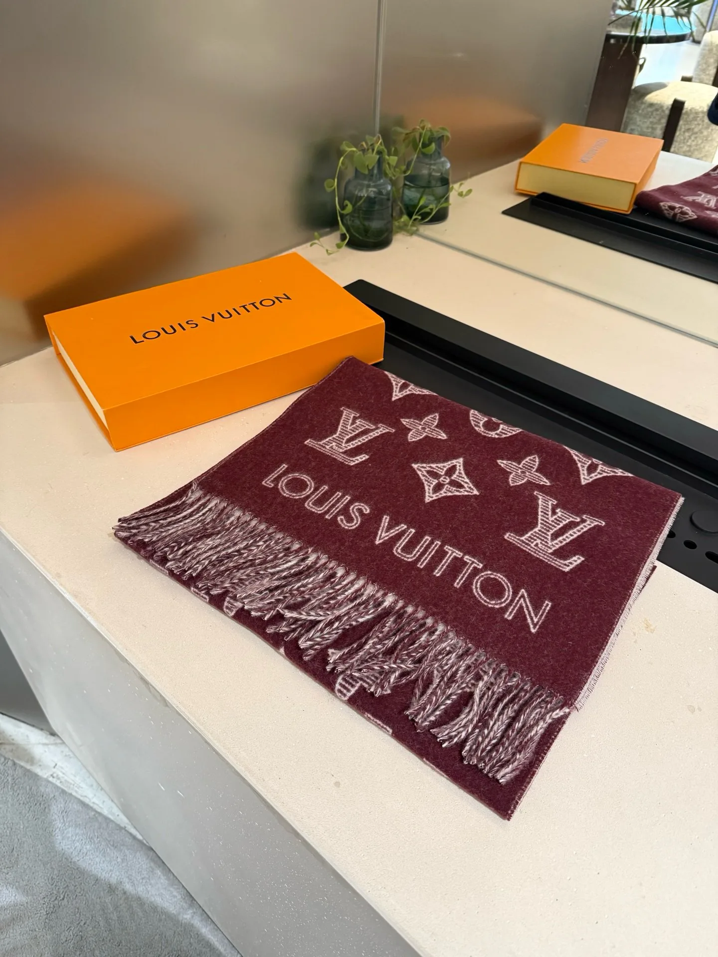 Scarves LOUIS VUITTON 17448547