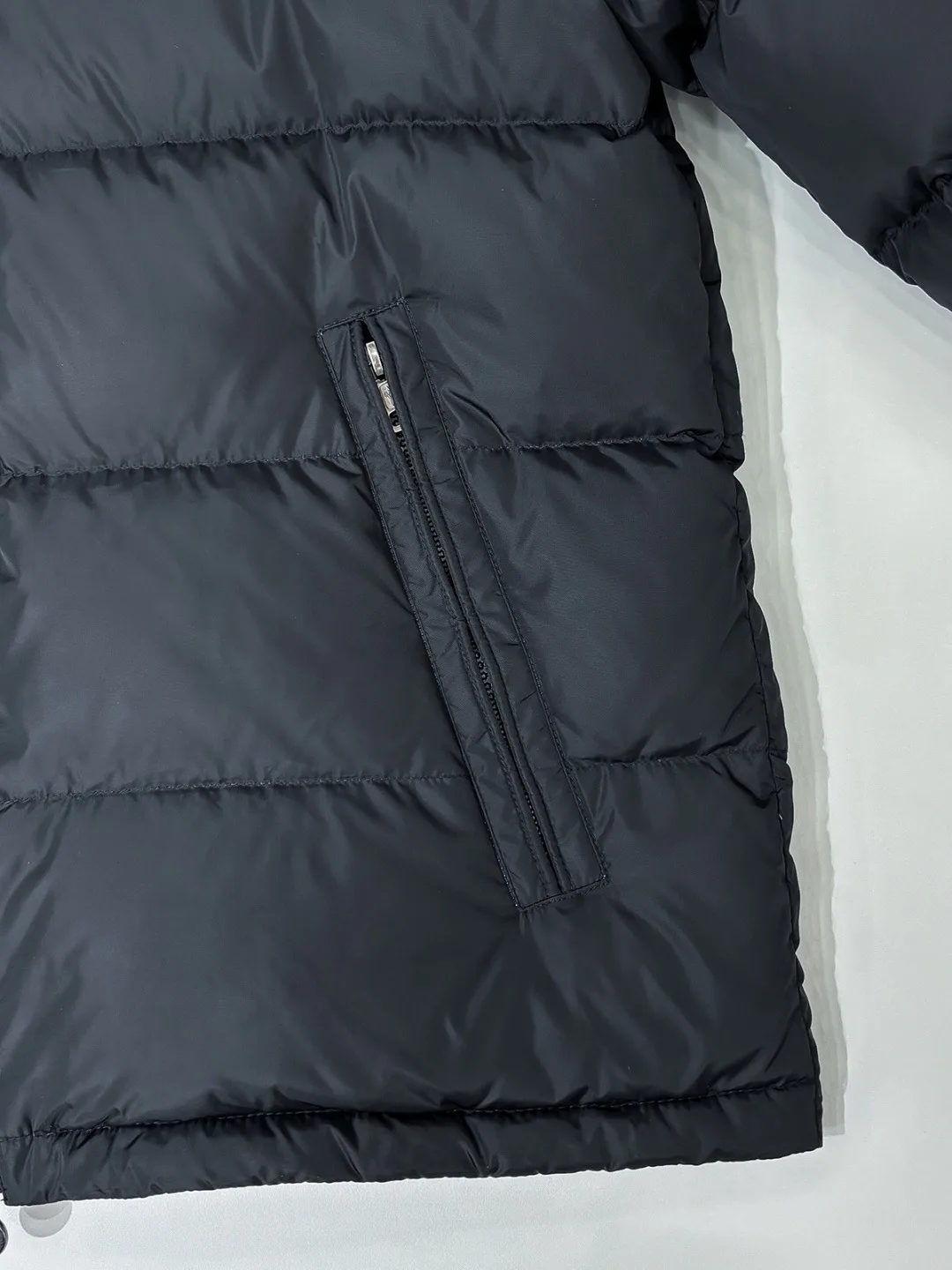 Куртки И Пуховики Мужские Moncler 18596630
