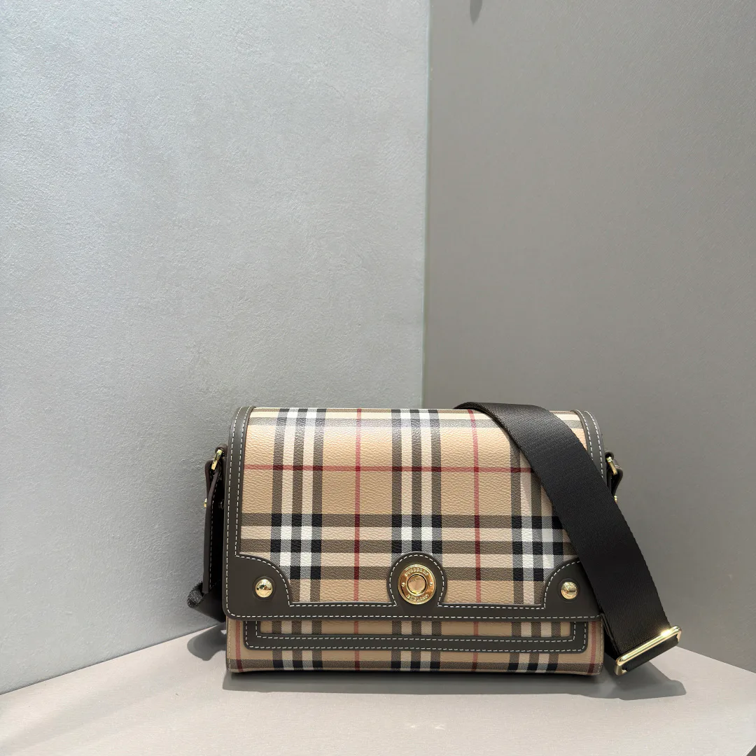 Women's Shoulder Bags BURBERRY 17948665