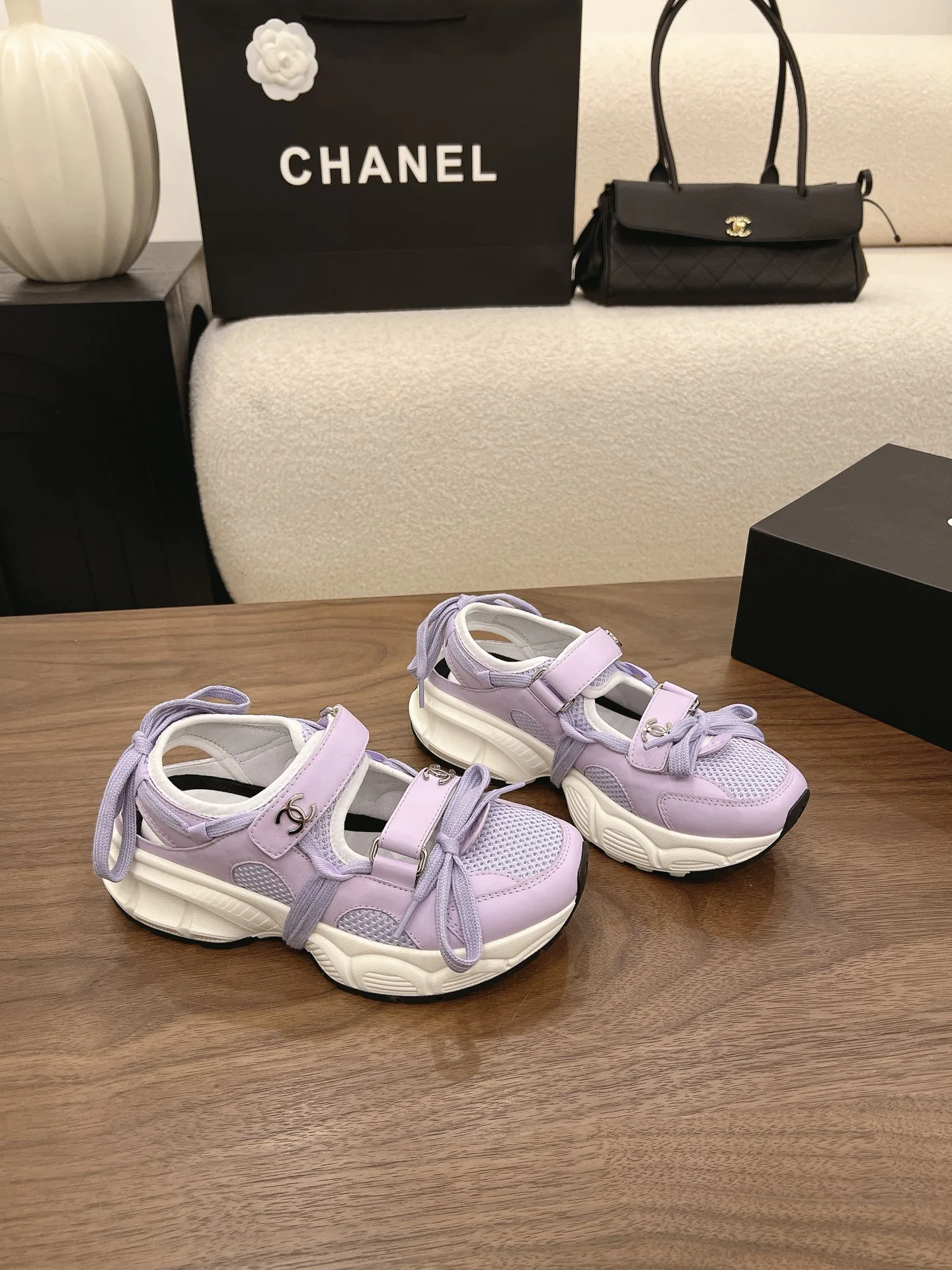 Women's Sneakers CHANEL 17077248