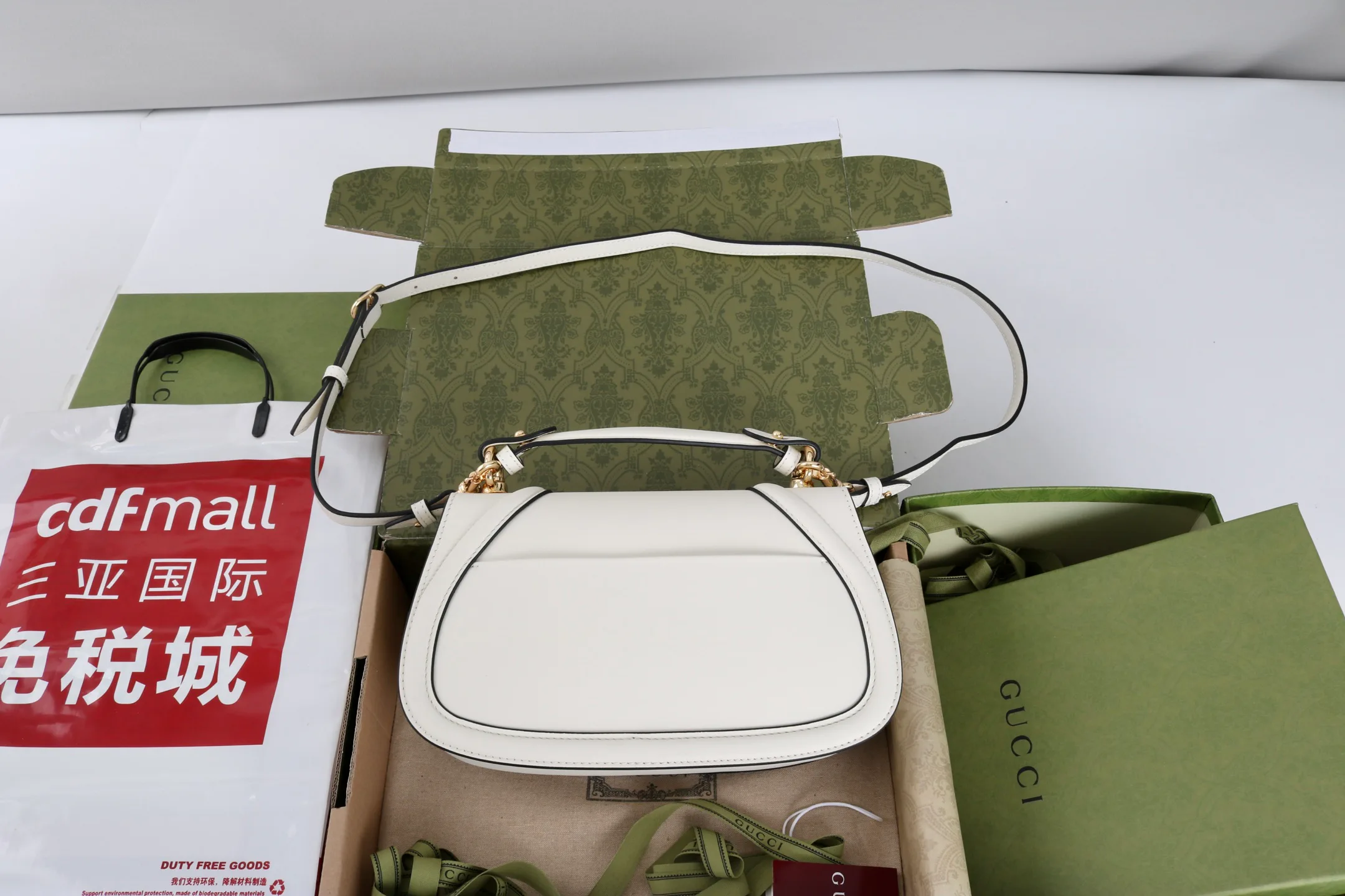 Women's Classic Handbags GUCCI 18065518