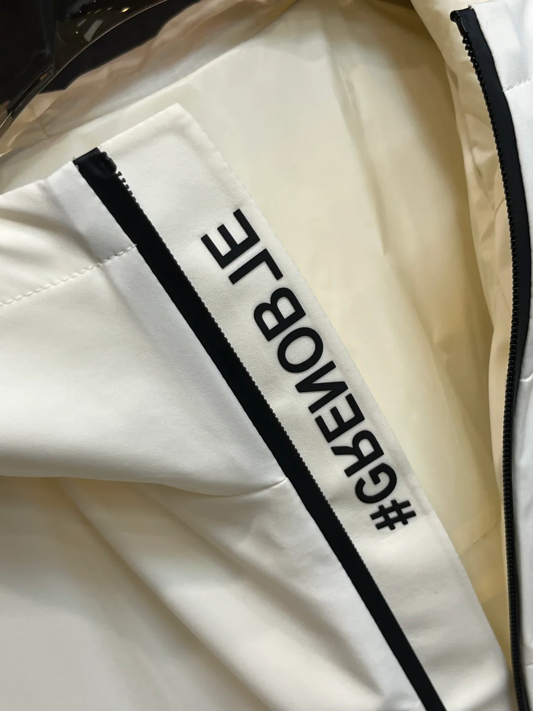 Куртки И Пуховики Мужские Moncler 18659510