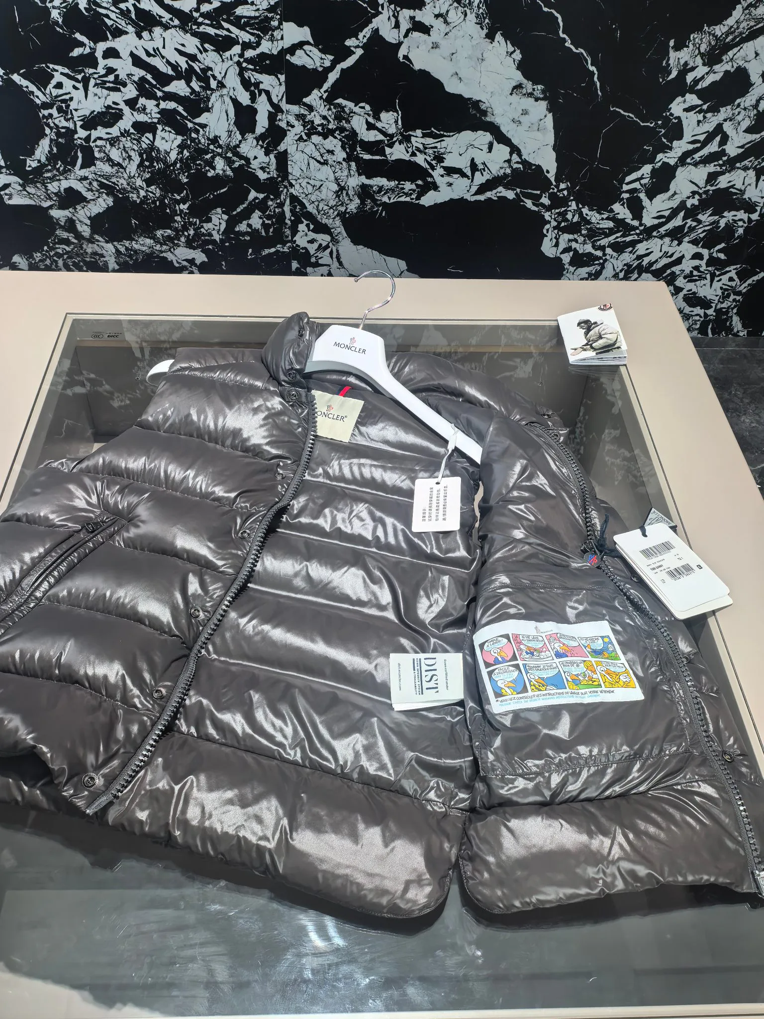 Жилеты Мужские Moncler 18634247