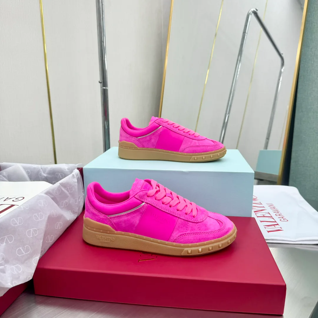 Women's Sneakers VALENTINO 17955029