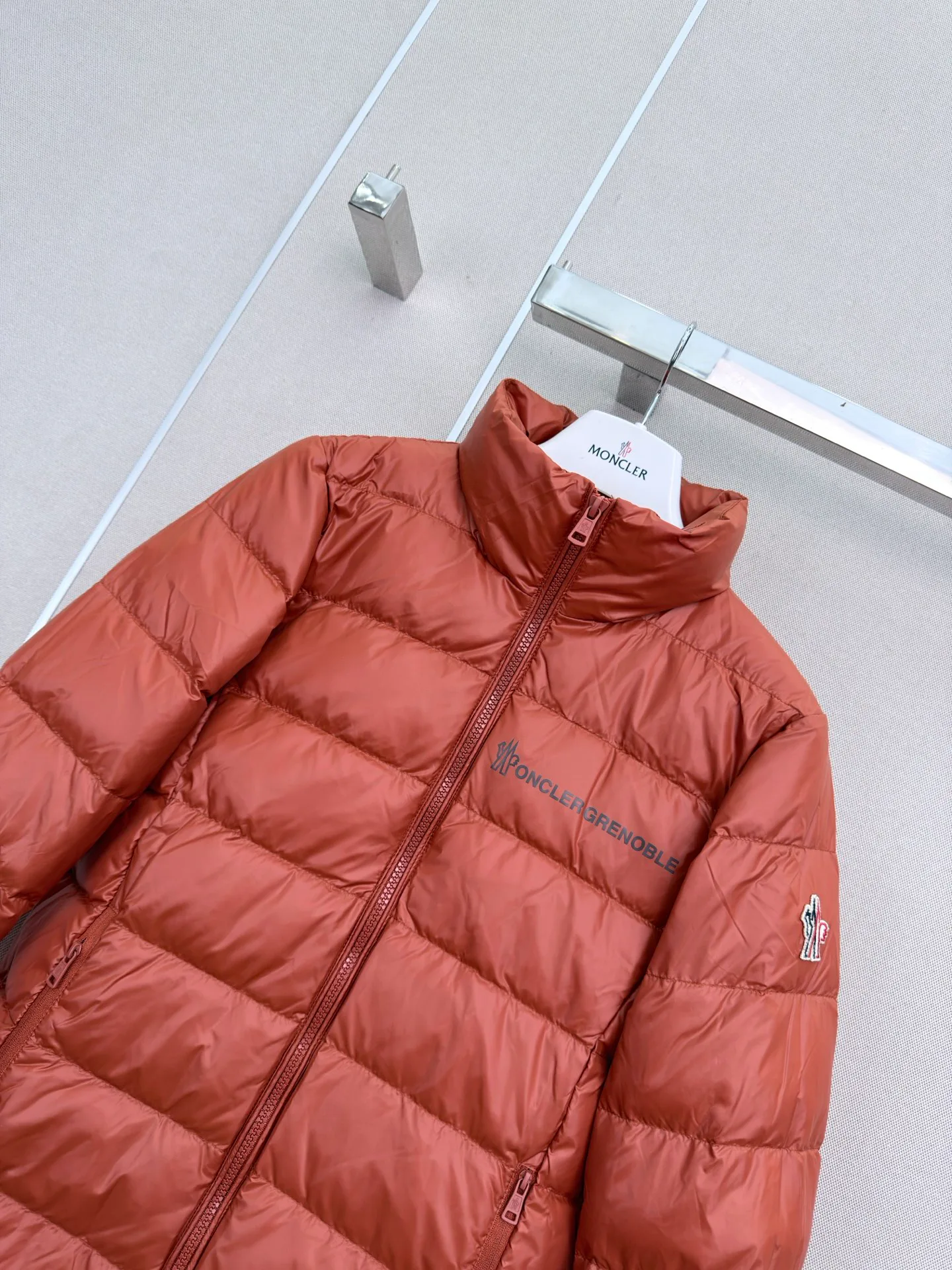 Women's Jackets And Down Jackets MONCLER 18501658
