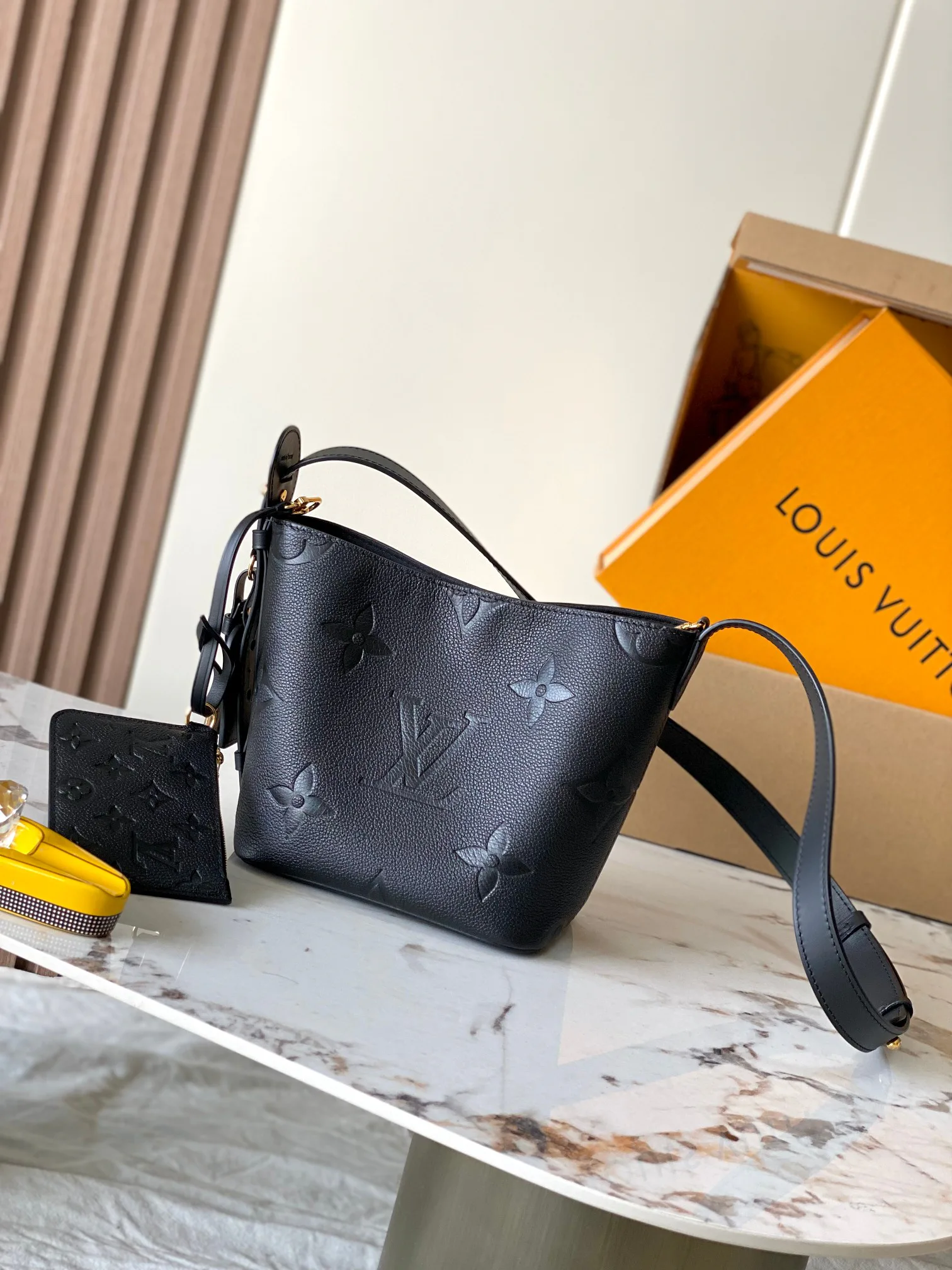 Women's Classic Handbags LOUIS VUITTON 18275498