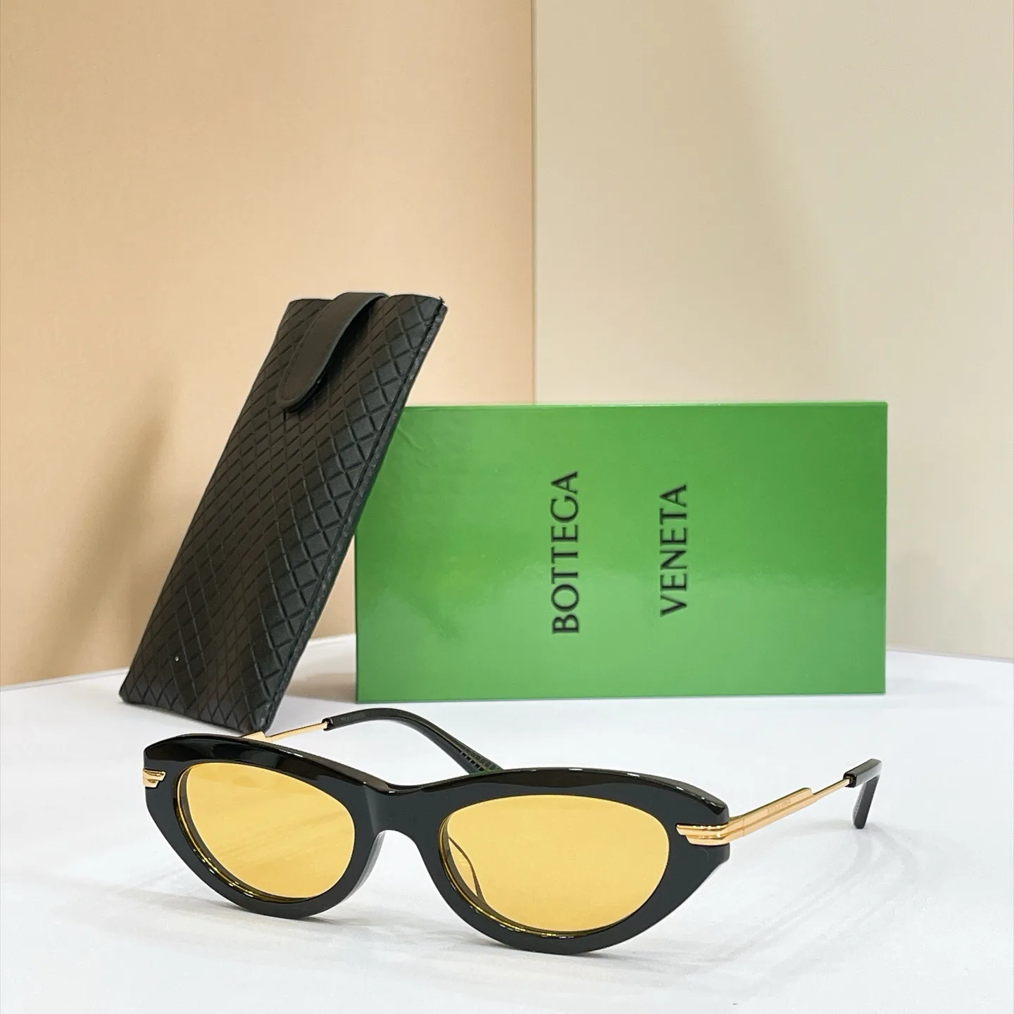 Glasses BOTTEGA VENETA 17816165