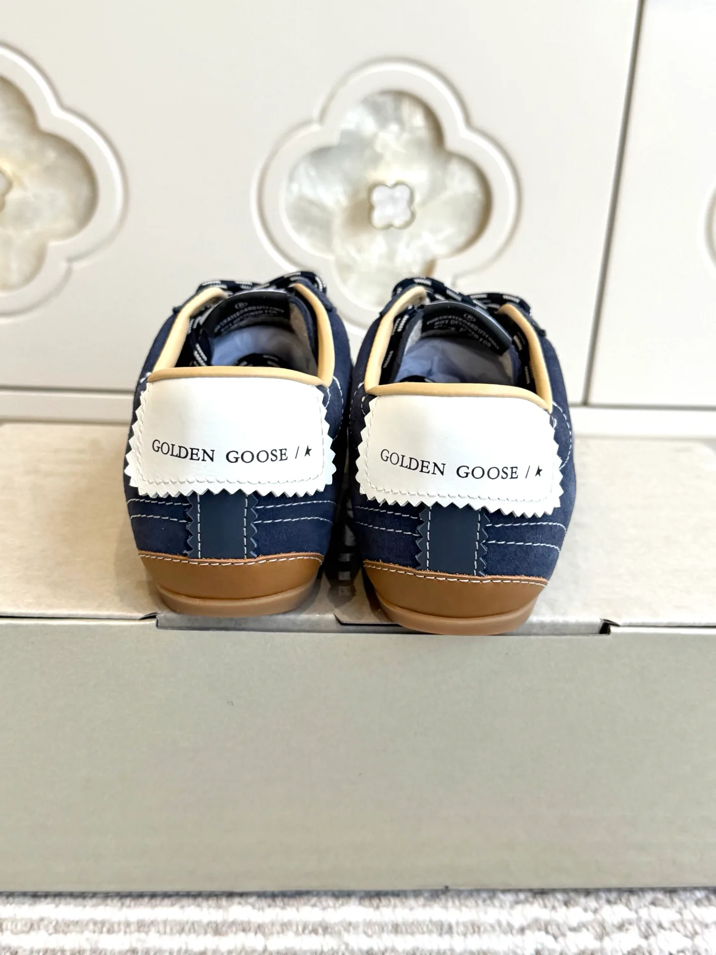 Women's Sneakers GOLDEN GOOSE 18360510