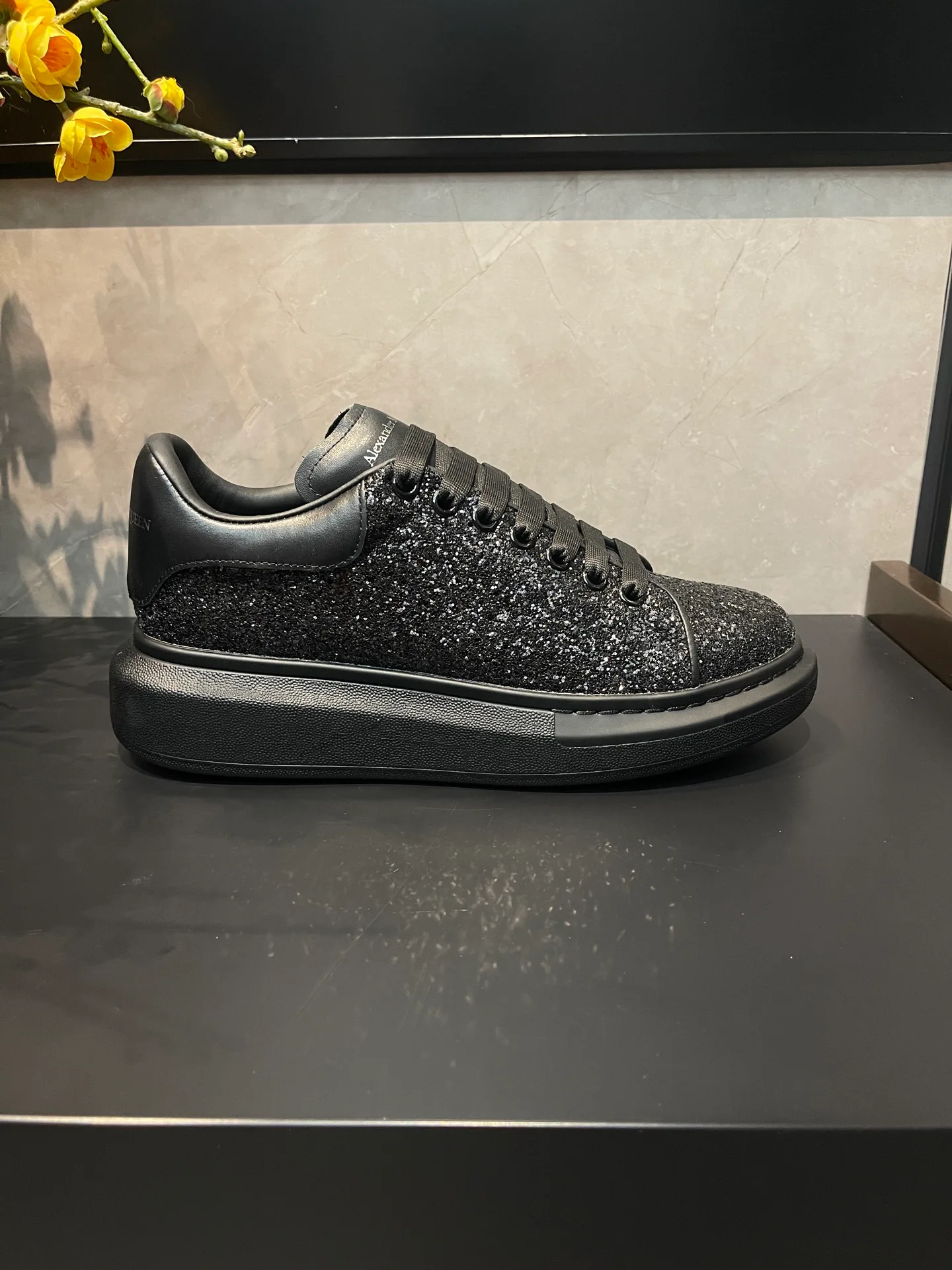 Women's Sneakers ALEXANDER MCQUEEN 17827928