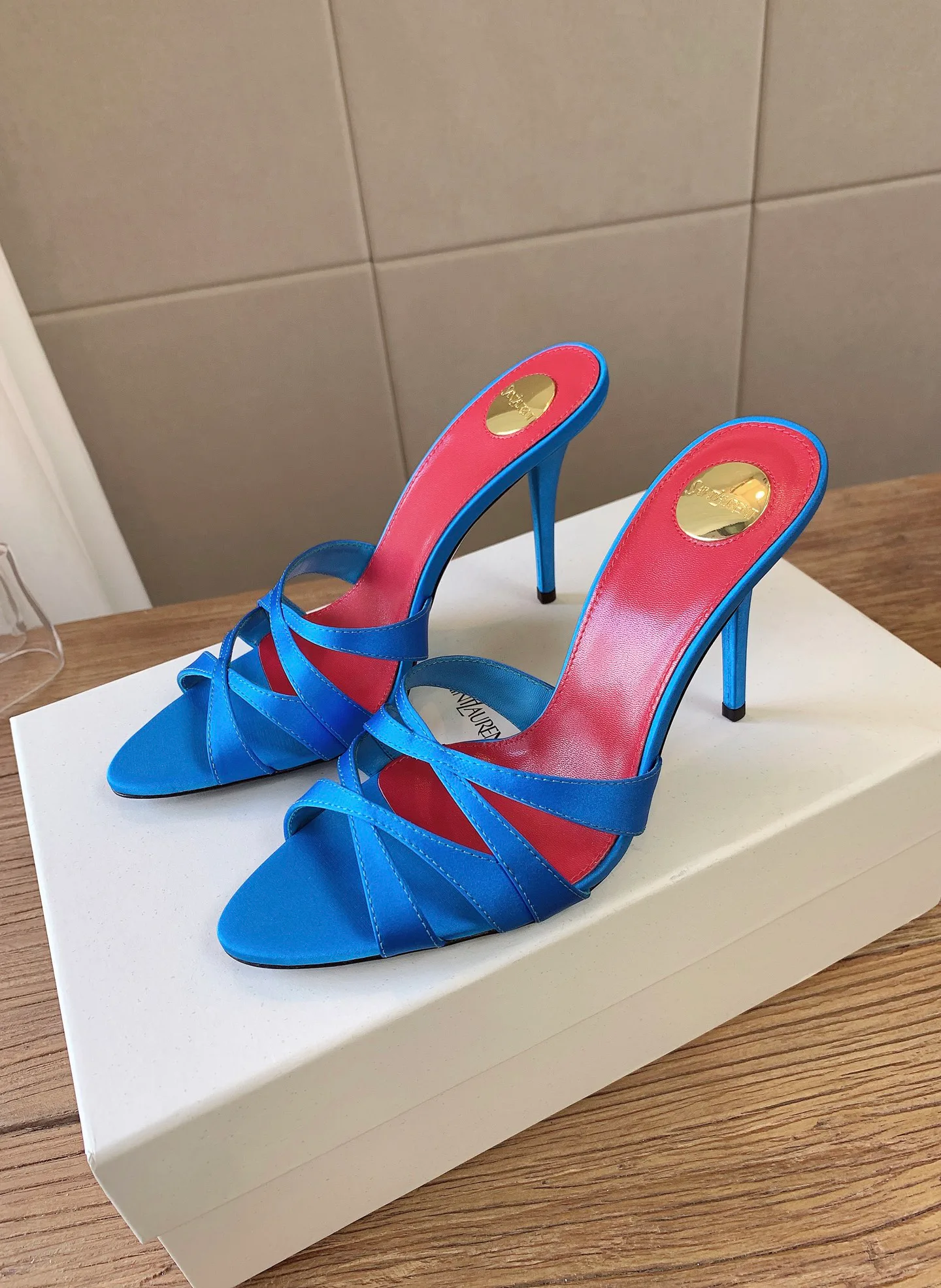 Women's Open-Toe Sandals SAINT LAURENT 17803535