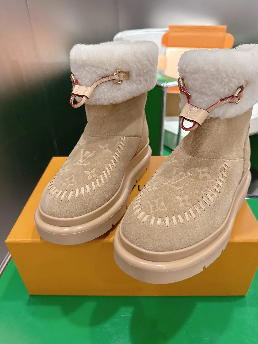 Women's Ugg Boots LOUIS VUITTON 18152822