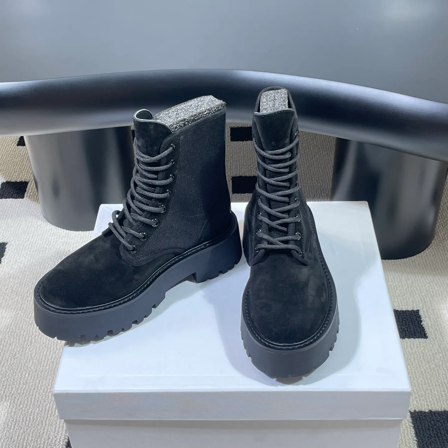 Women's Ankle Boots CELINE 18041608