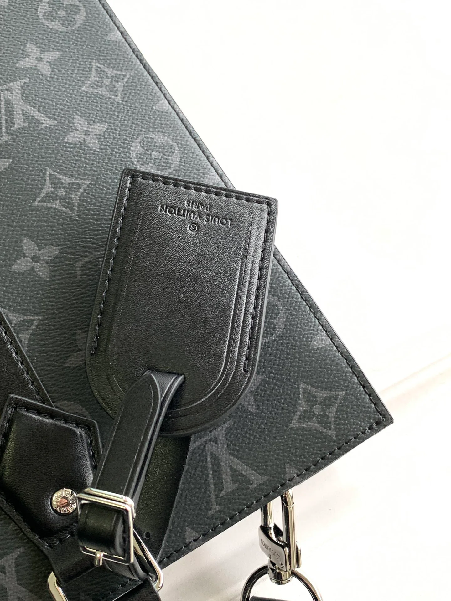 Women's Classic Handbags LOUIS VUITTON 17949186