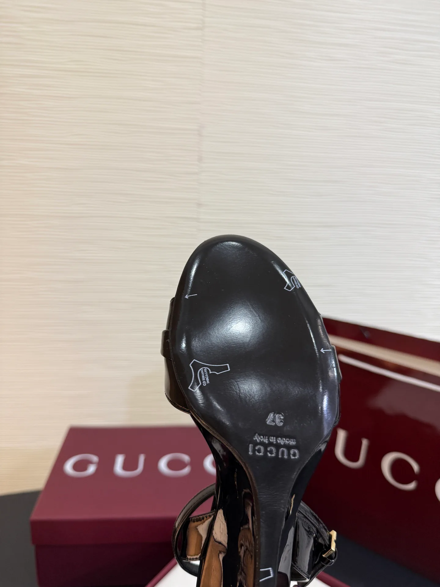 Women's Open-Toe Sandals GUCCI 18071139