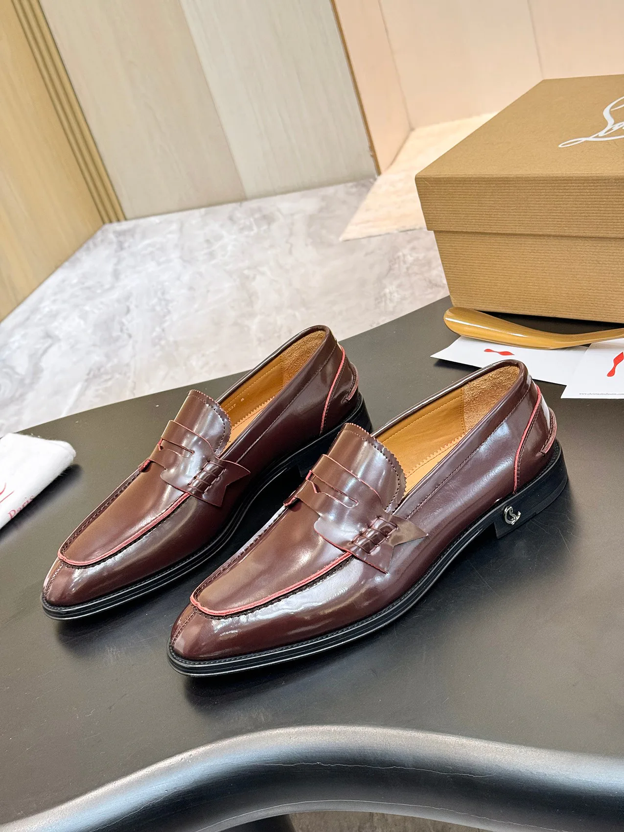 Men's Loafers And Dress Shoes CHRISTIAN LOUBOUTIN 18117270