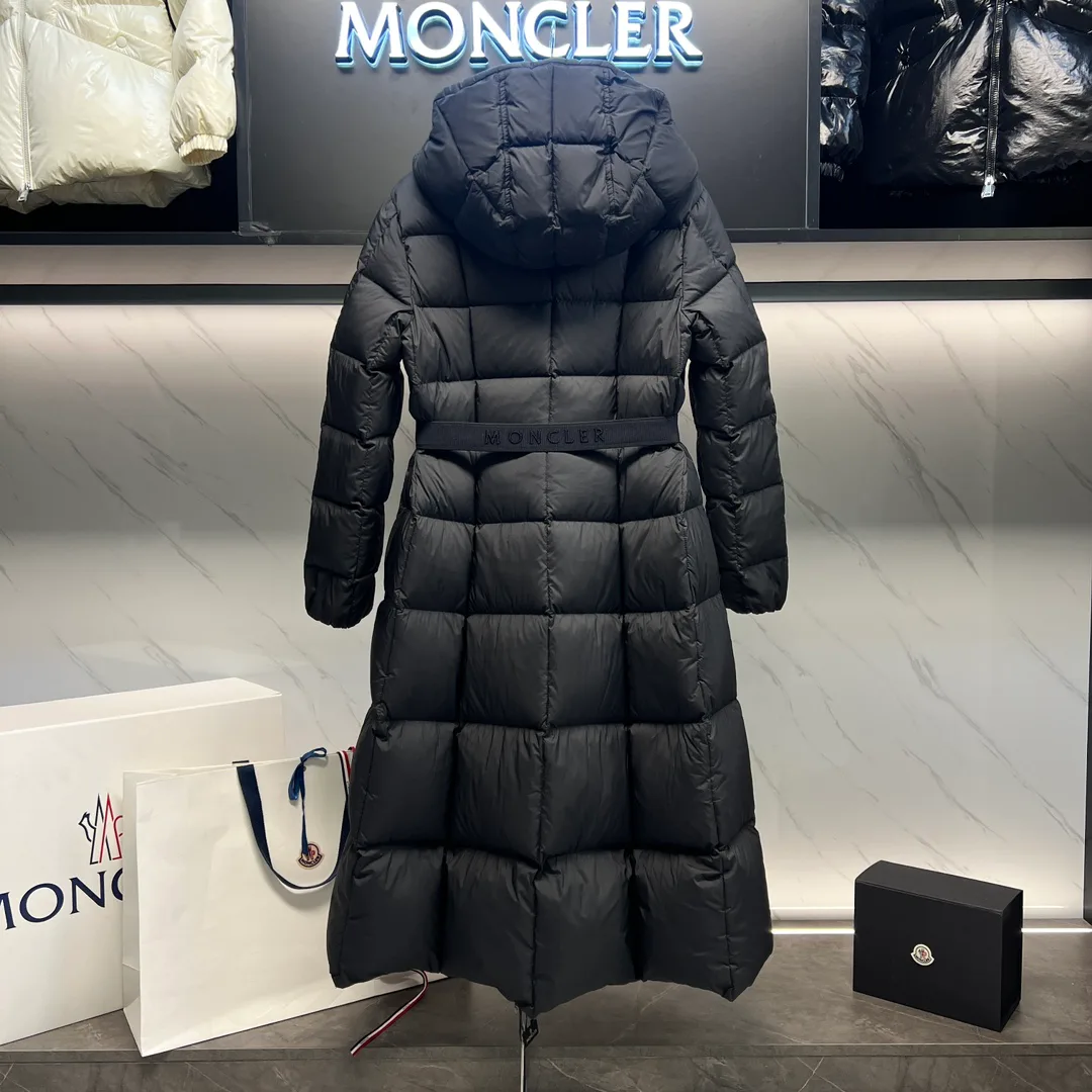 Women's Jackets And Down Jackets MONCLER 17922022