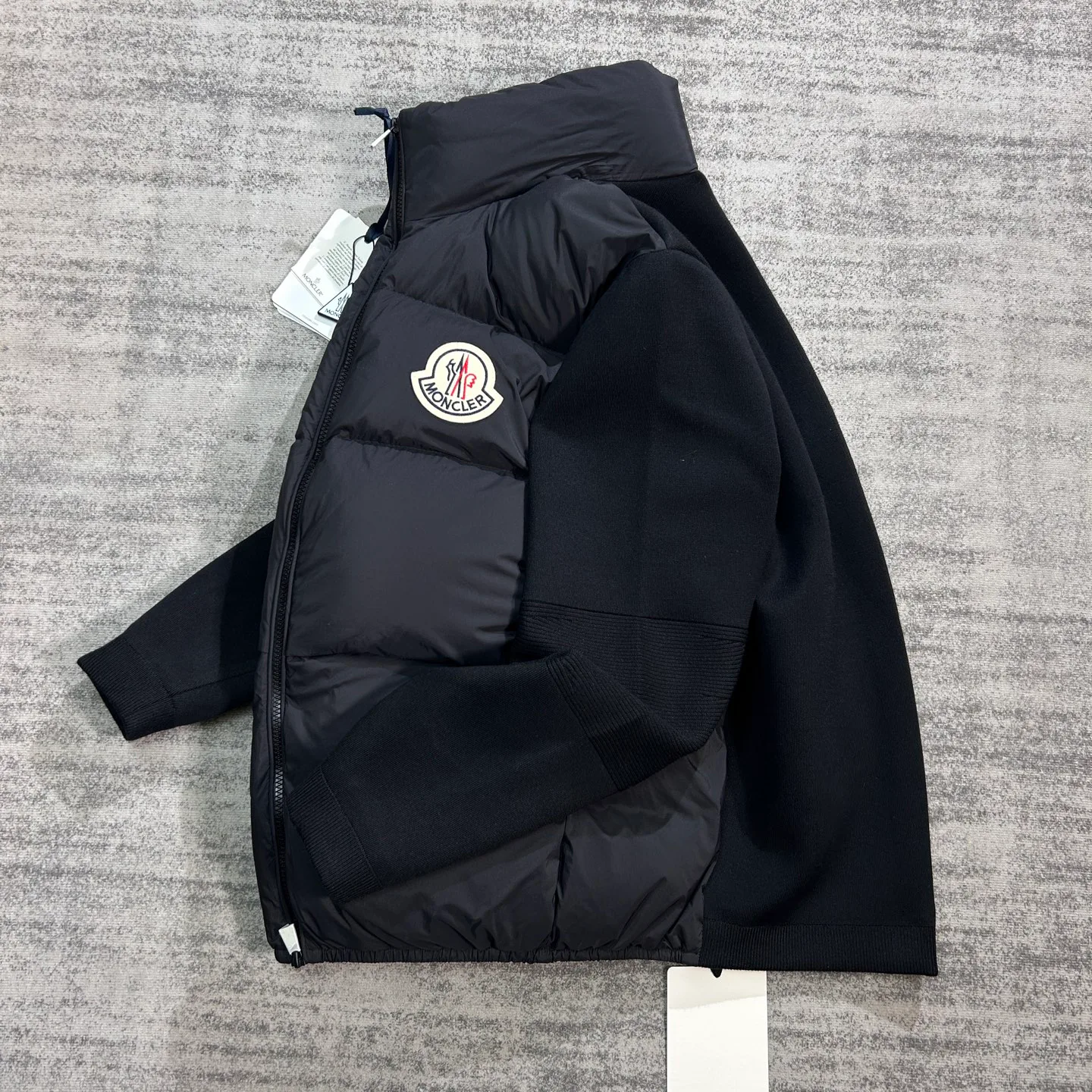 Women's Jackets And Down Jackets MONCLER 18134219