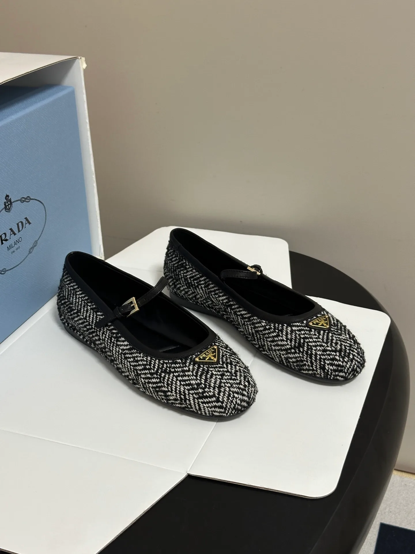 Women's Ballet Flats PRADA 18520378