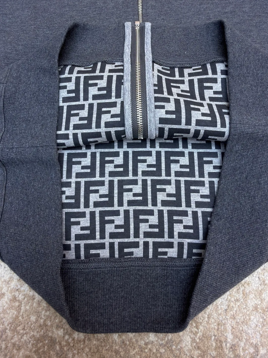 Men's Sweatshirts And Hoodies FENDI 17813143