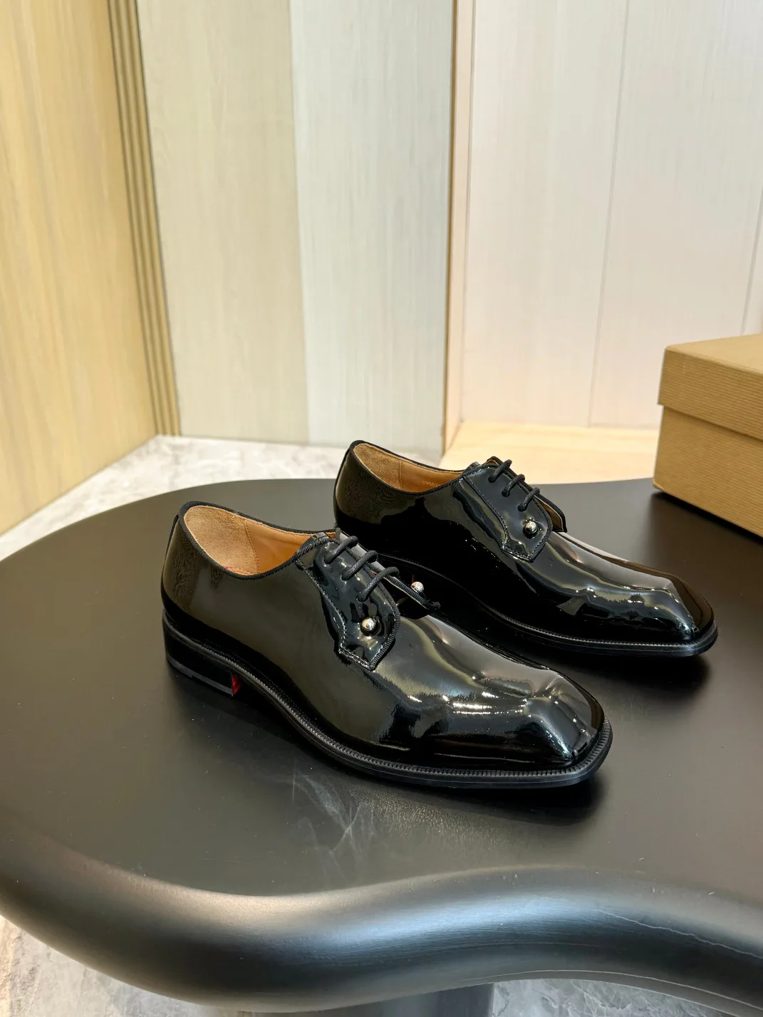 Men's Loafers And Dress Shoes CHRISTIAN LOUBOUTIN 18117207
